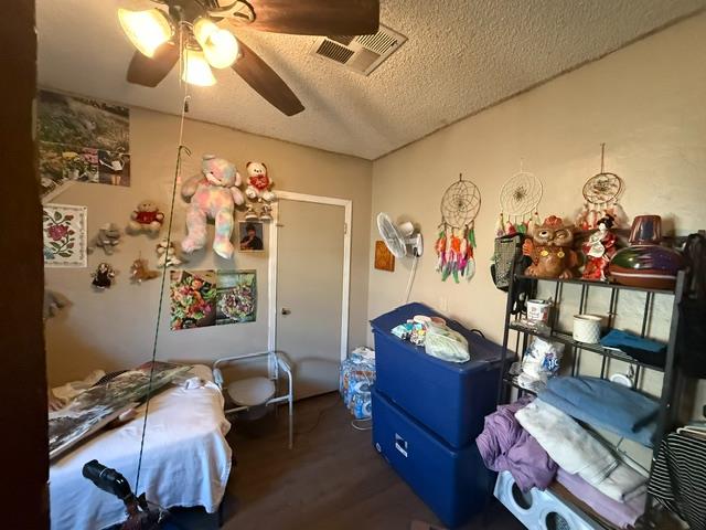 2103 Floral Ave, Selma, CA 93662