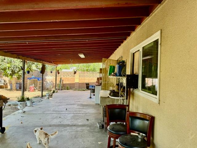2103 Floral Ave, Selma, CA 93662