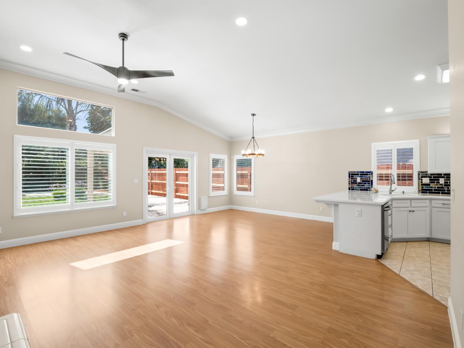 8051 N Paula Ave, Fresno, CA 93720
