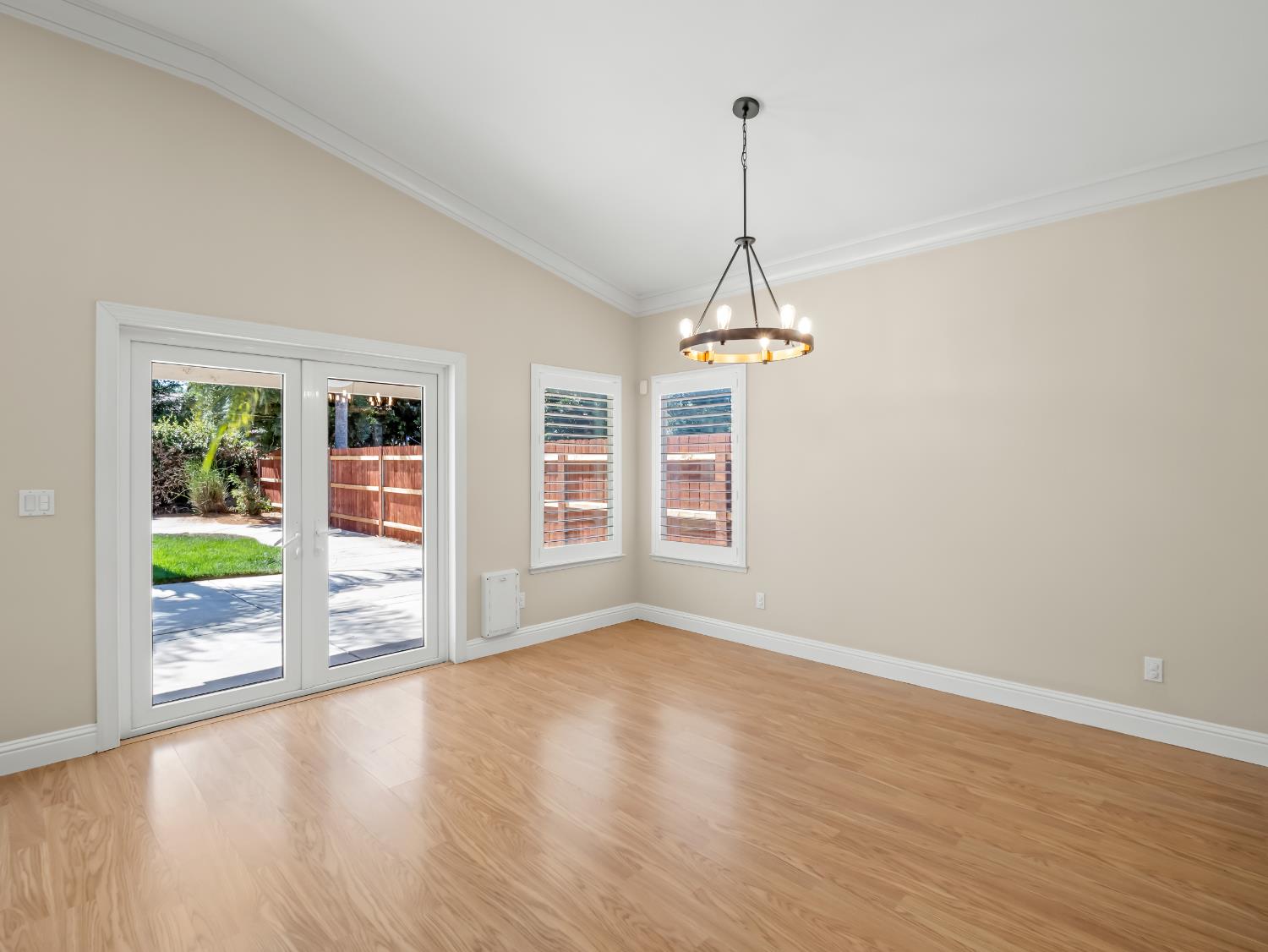 8051 N Paula Ave, Fresno, CA 93720