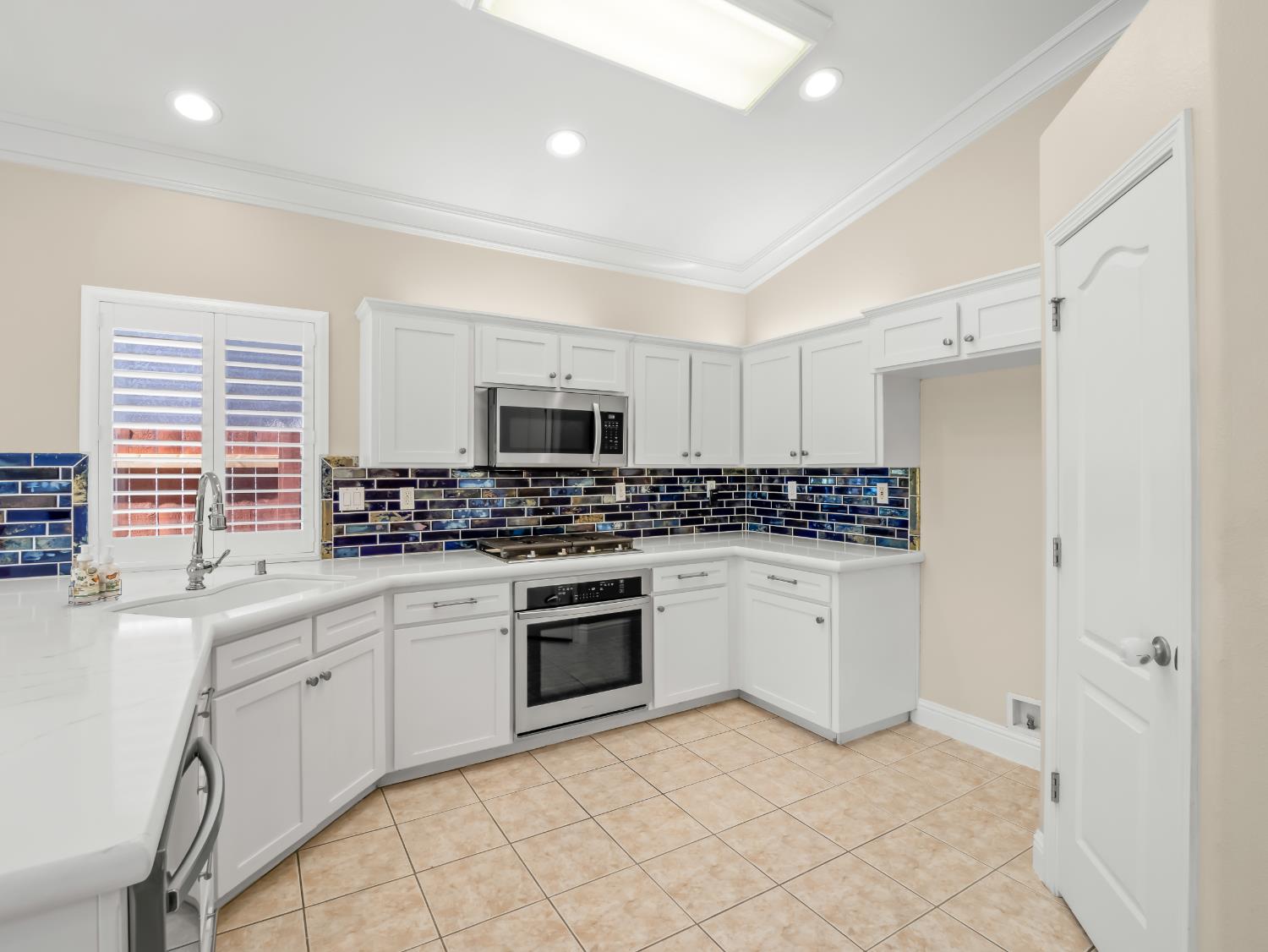 8051 N Paula Ave, Fresno, CA 93720
