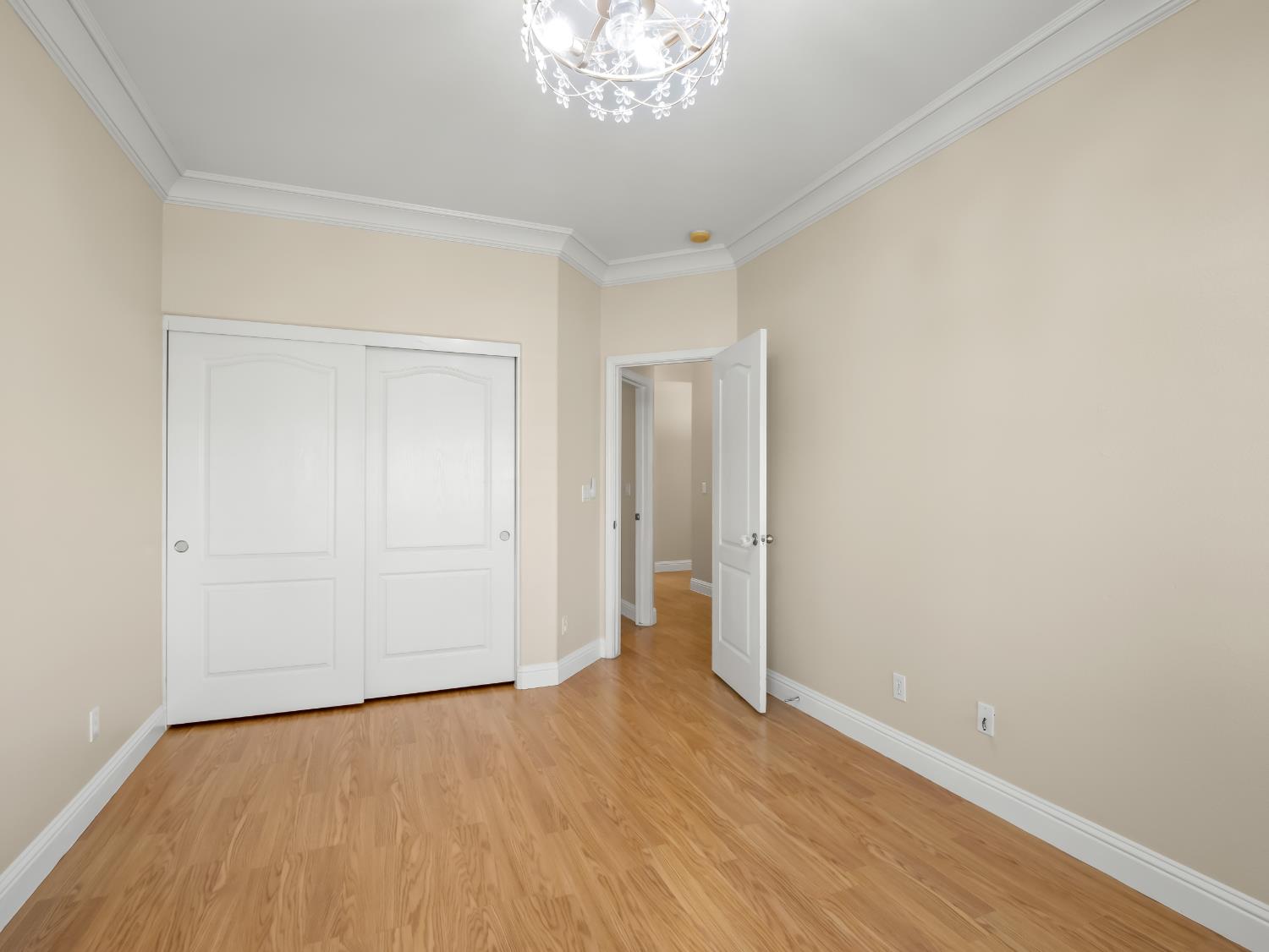 8051 N Paula Ave, Fresno, CA 93720