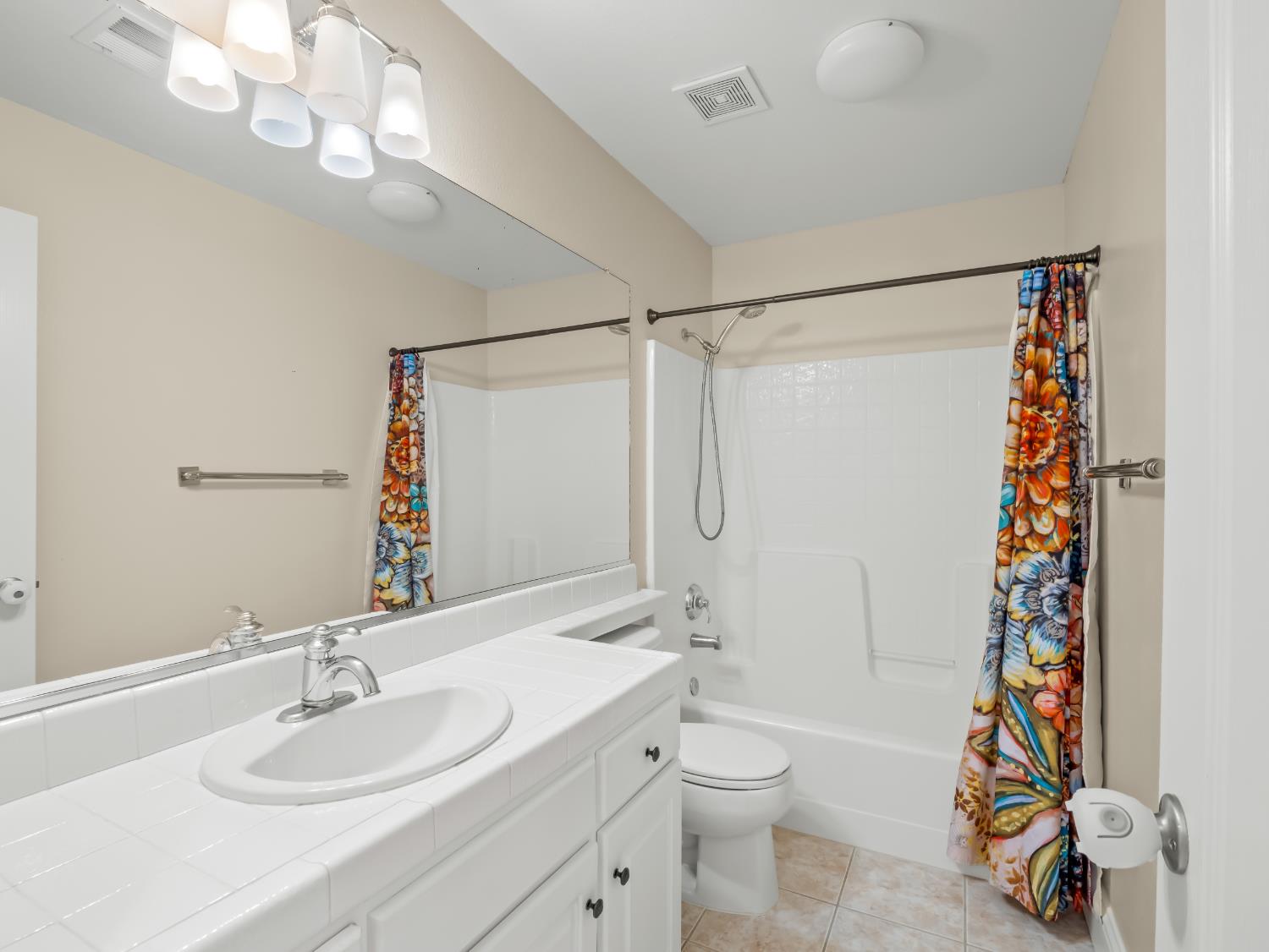 8051 N Paula Ave, Fresno, CA 93720