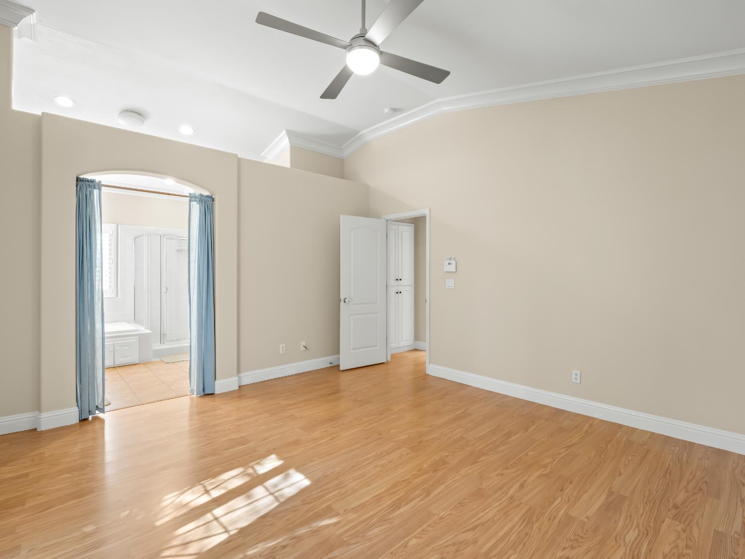 8051 N Paula Ave, Fresno, CA 93720
