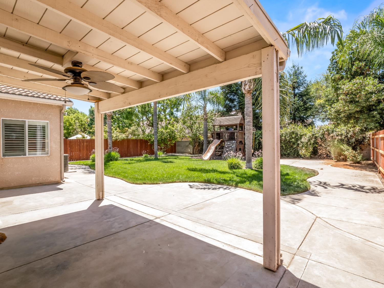 8051 N Paula Ave, Fresno, CA 93720