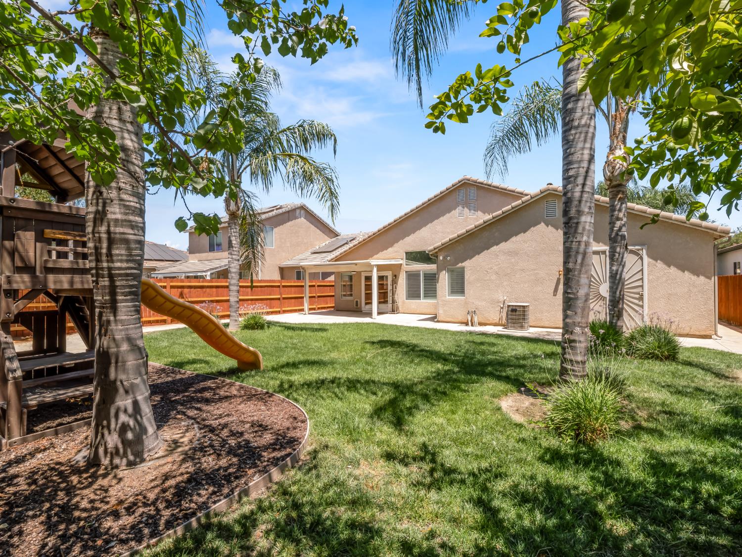 8051 N Paula Ave, Fresno, CA 93720