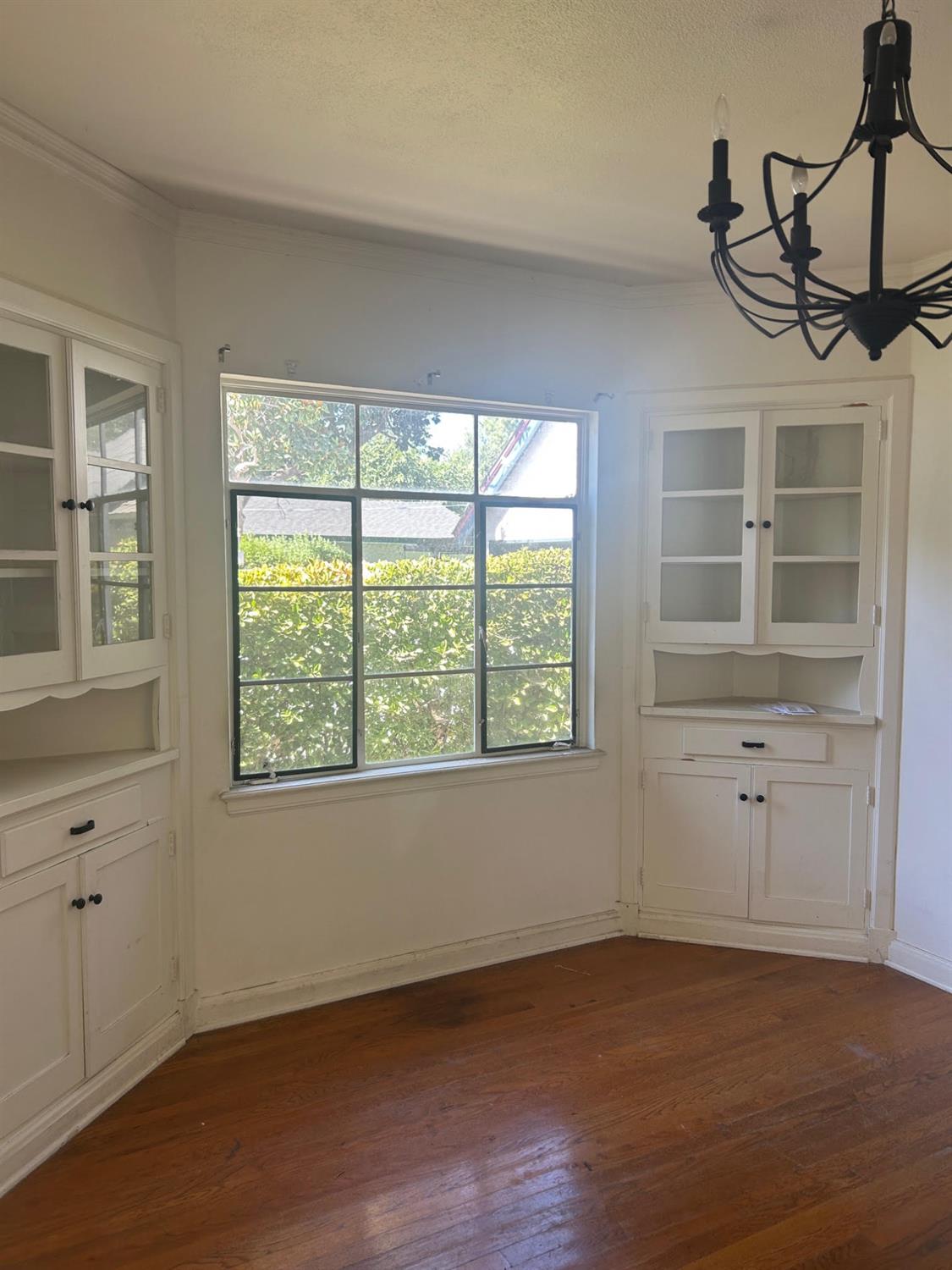 1024 N Broadway, Fresno, CA 93728