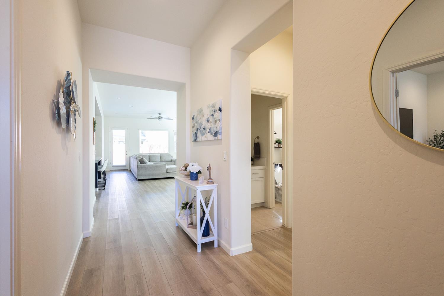 4019 Portals Ave, Clovis, CA 93619