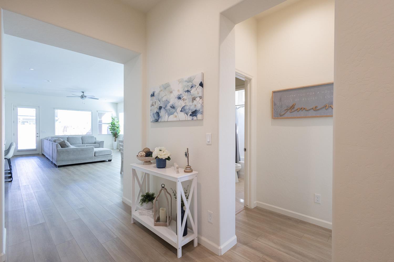 4019 Portals Ave, Clovis, CA 93619