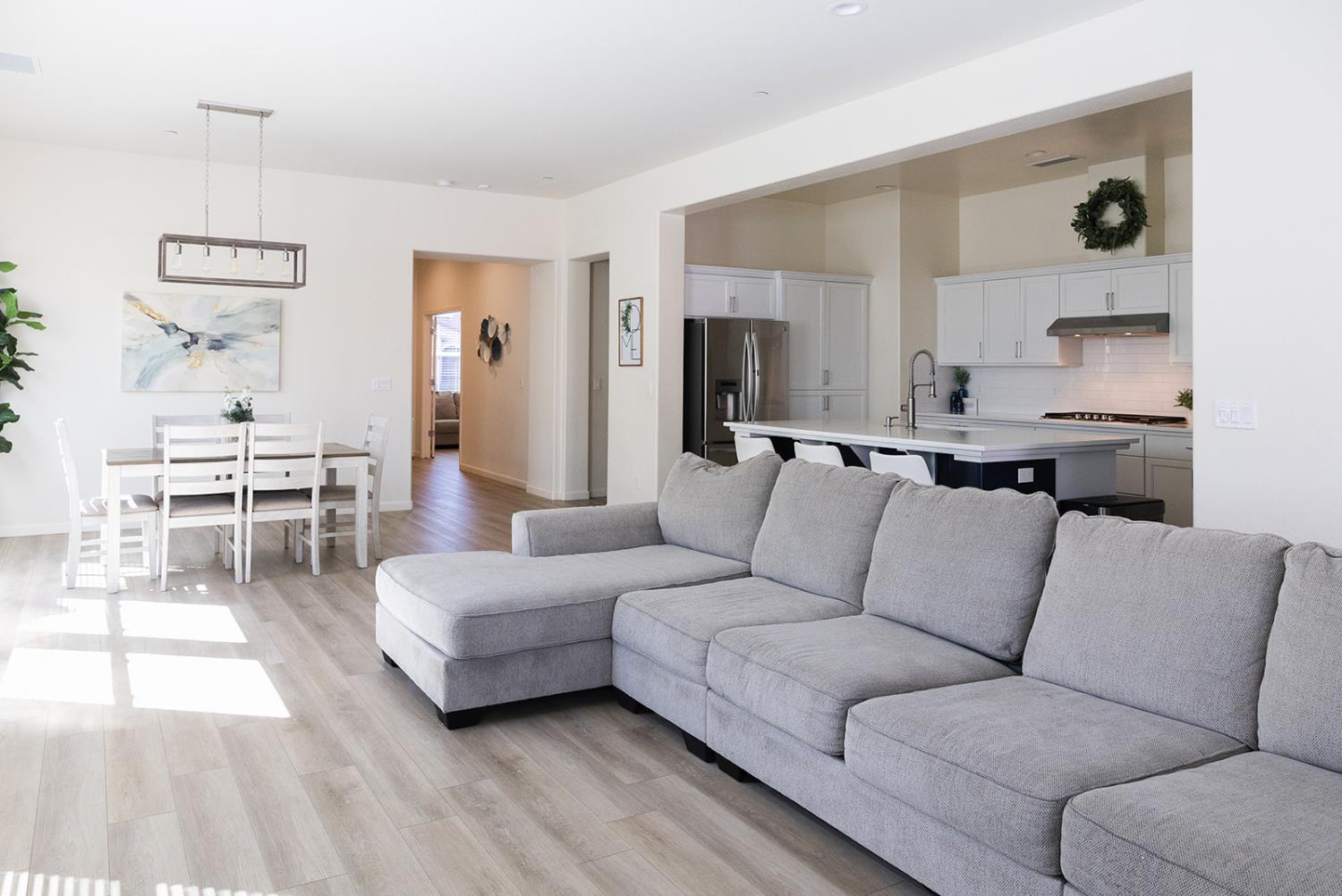 4019 Portals Ave, Clovis, CA 93619