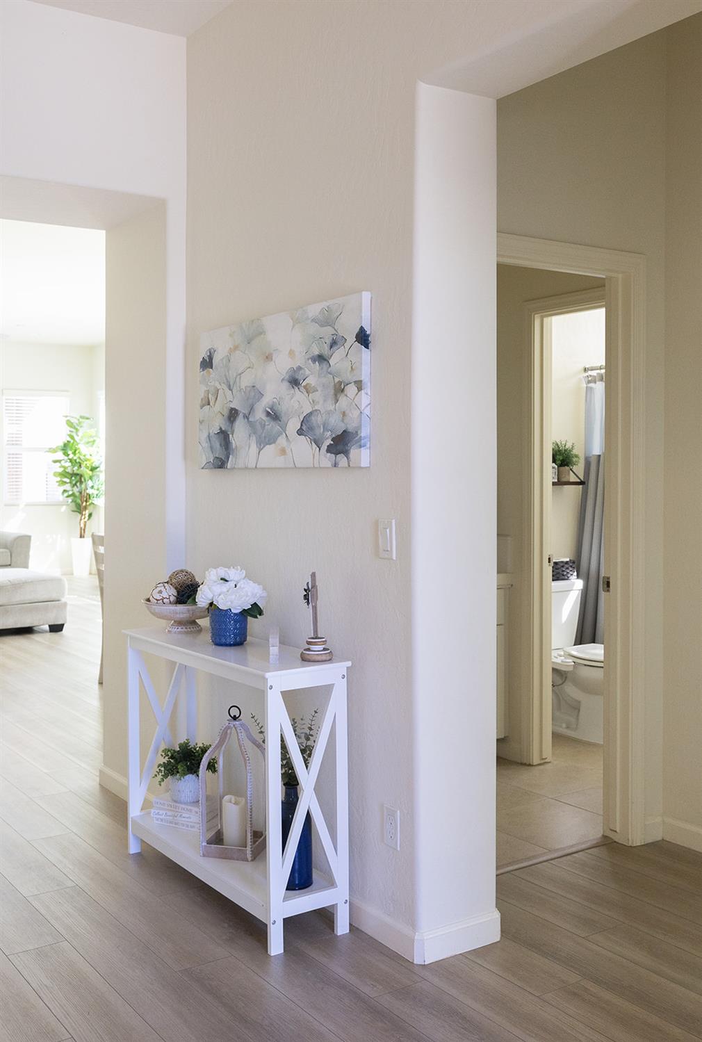 4019 Portals Ave, Clovis, CA 93619