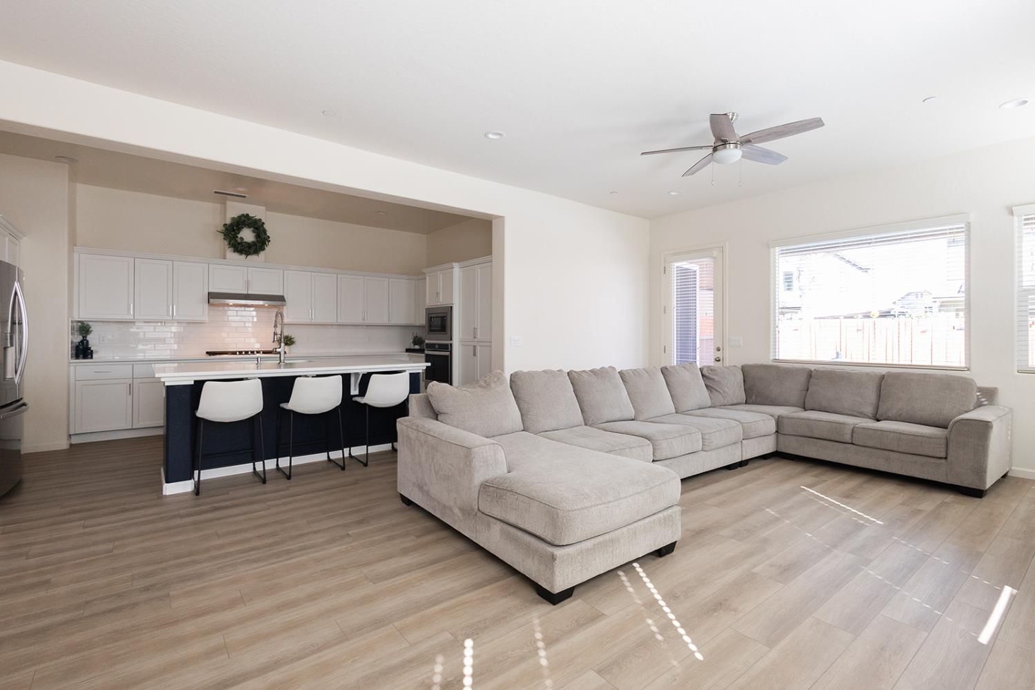 4019 Portals Ave, Clovis, CA 93619