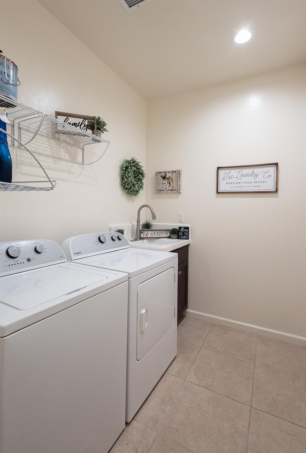 4019 Portals Ave, Clovis, CA 93619