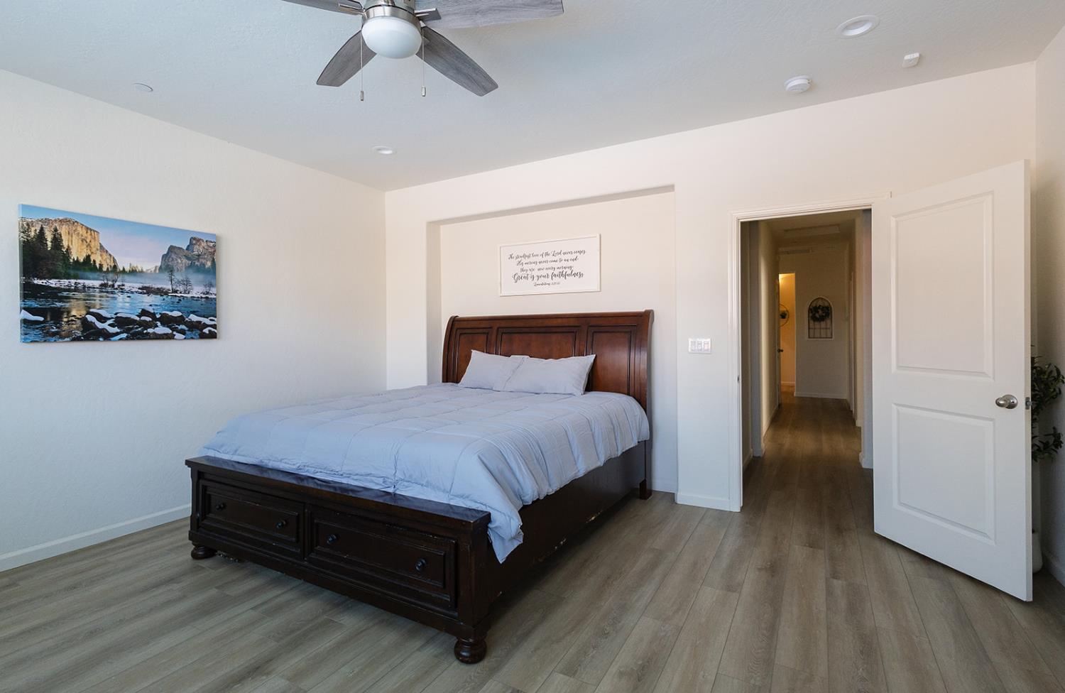 4019 Portals Ave, Clovis, CA 93619