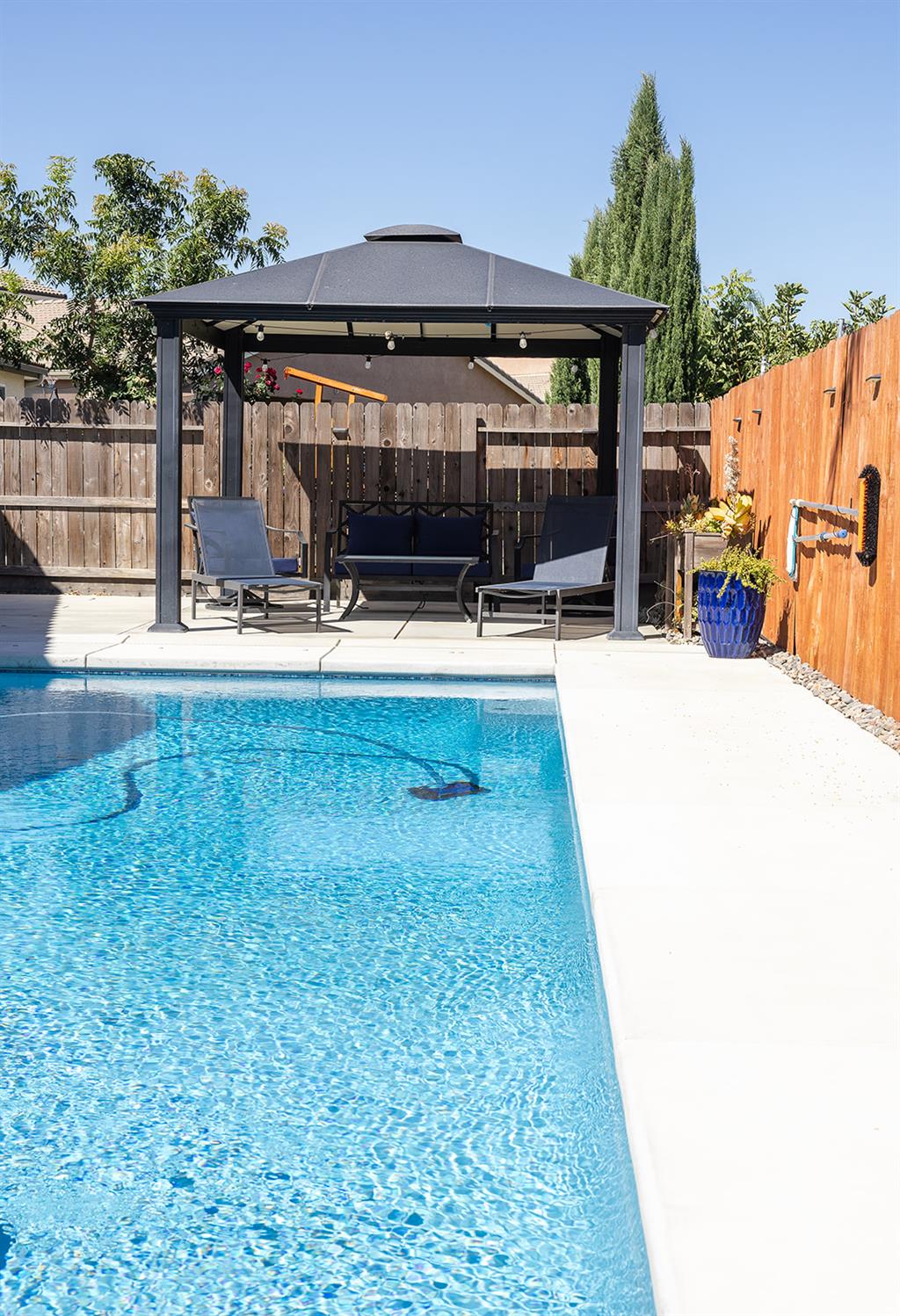 4019 Portals Ave, Clovis, CA 93619