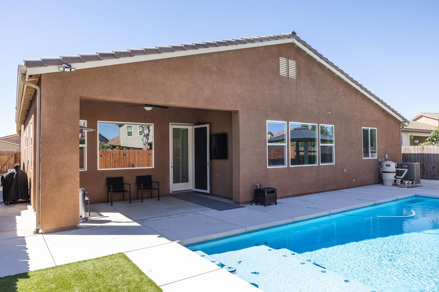 4019 Portals Ave, Clovis, CA 93619