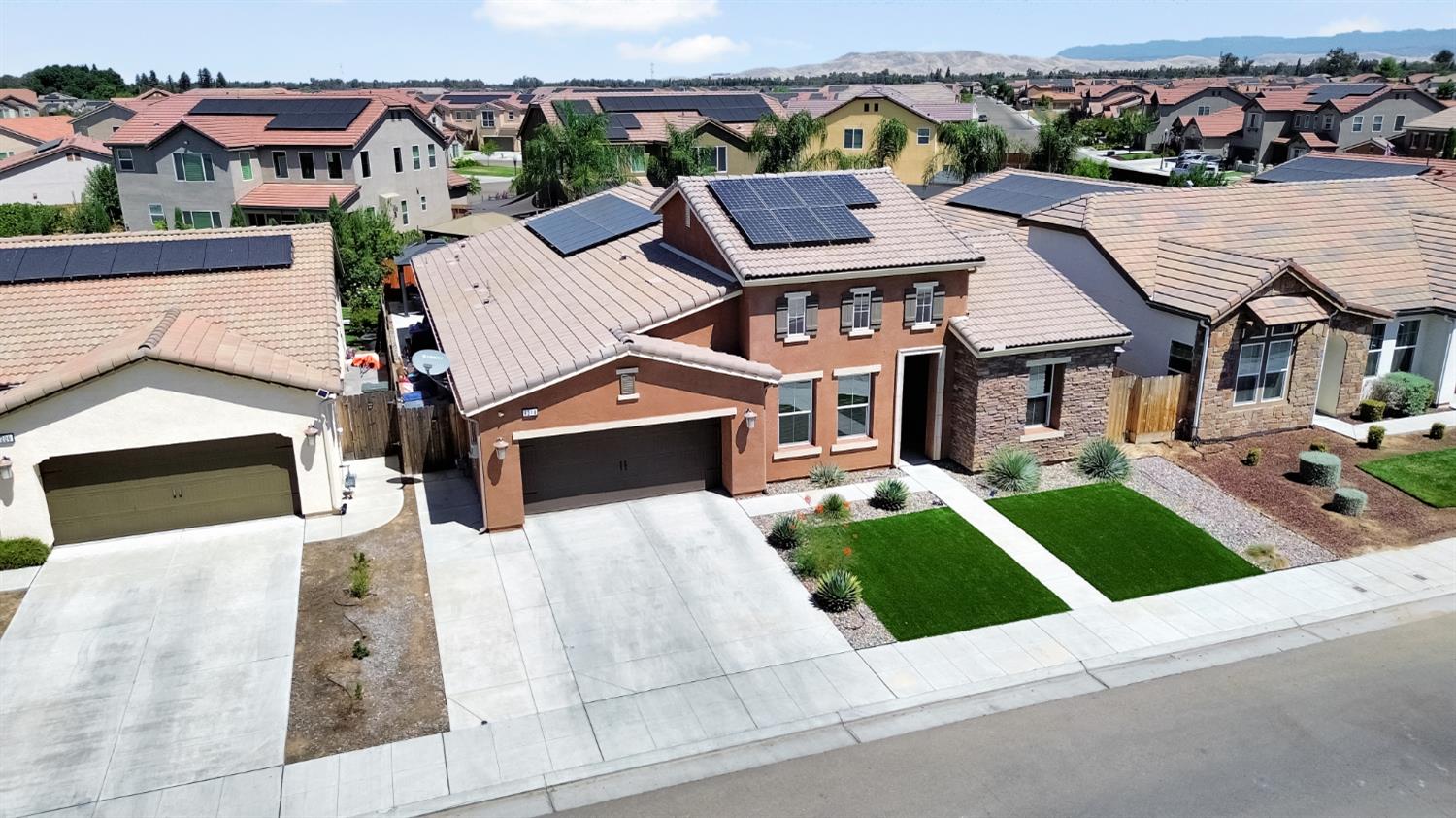 4019 Portals Ave, Clovis, CA 93619