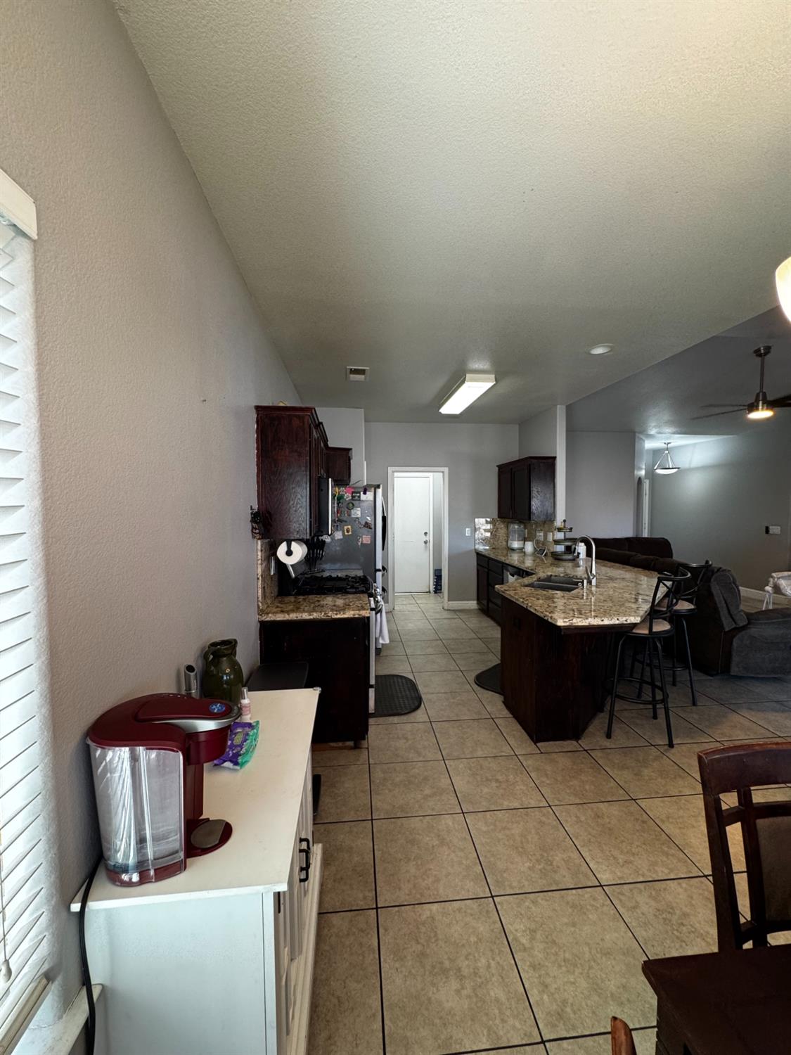 2449 S Lind Ave, Fresno, CA 93725
