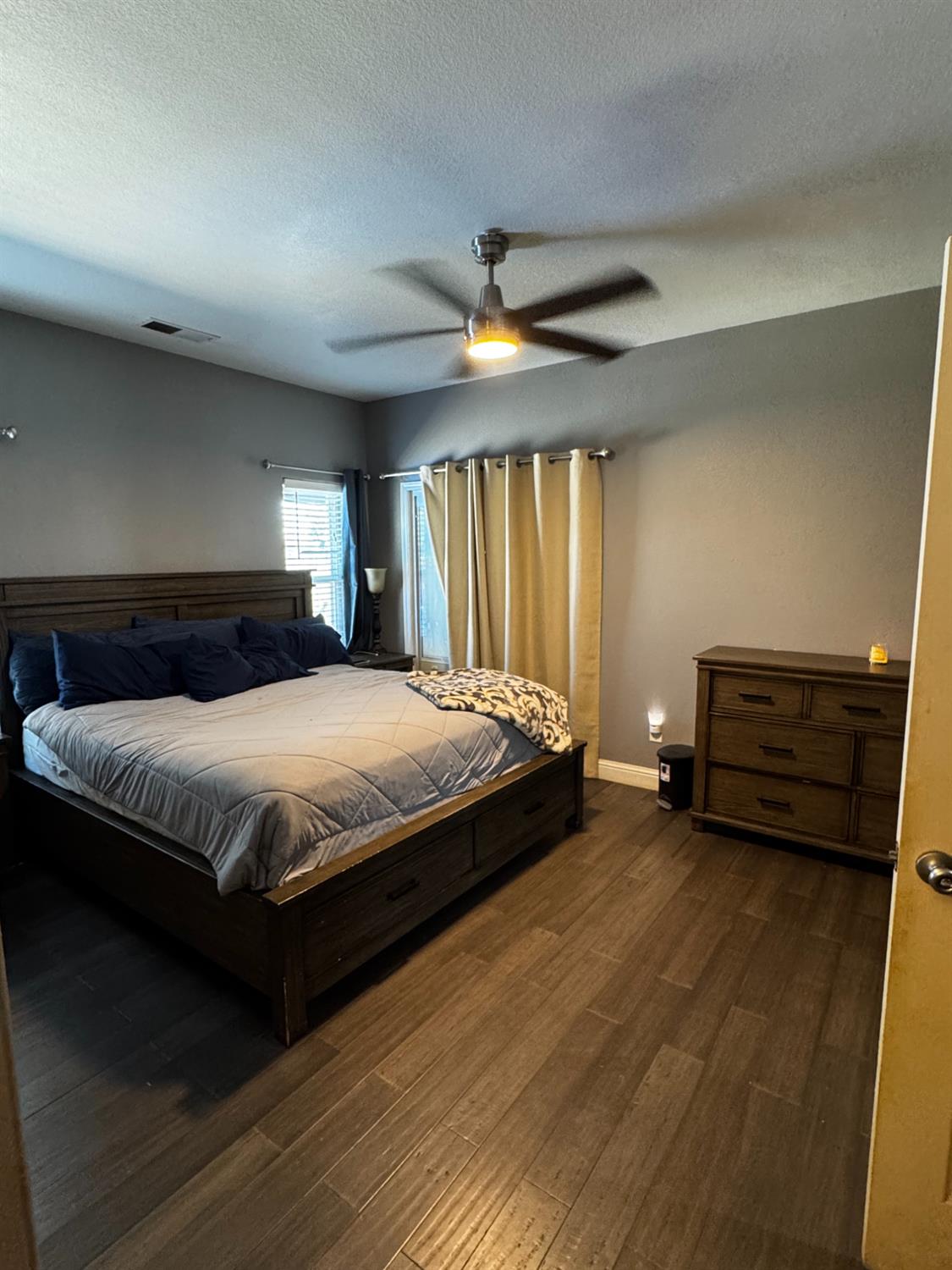 2449 S Lind Ave, Fresno, CA 93725