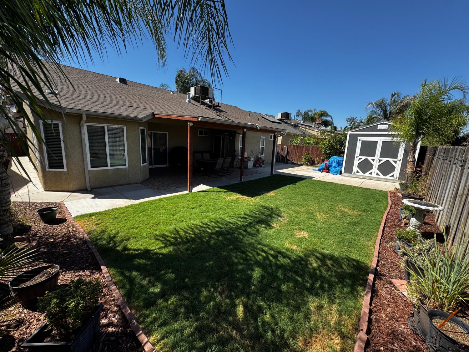 2449 S Lind Ave, Fresno, CA 93725