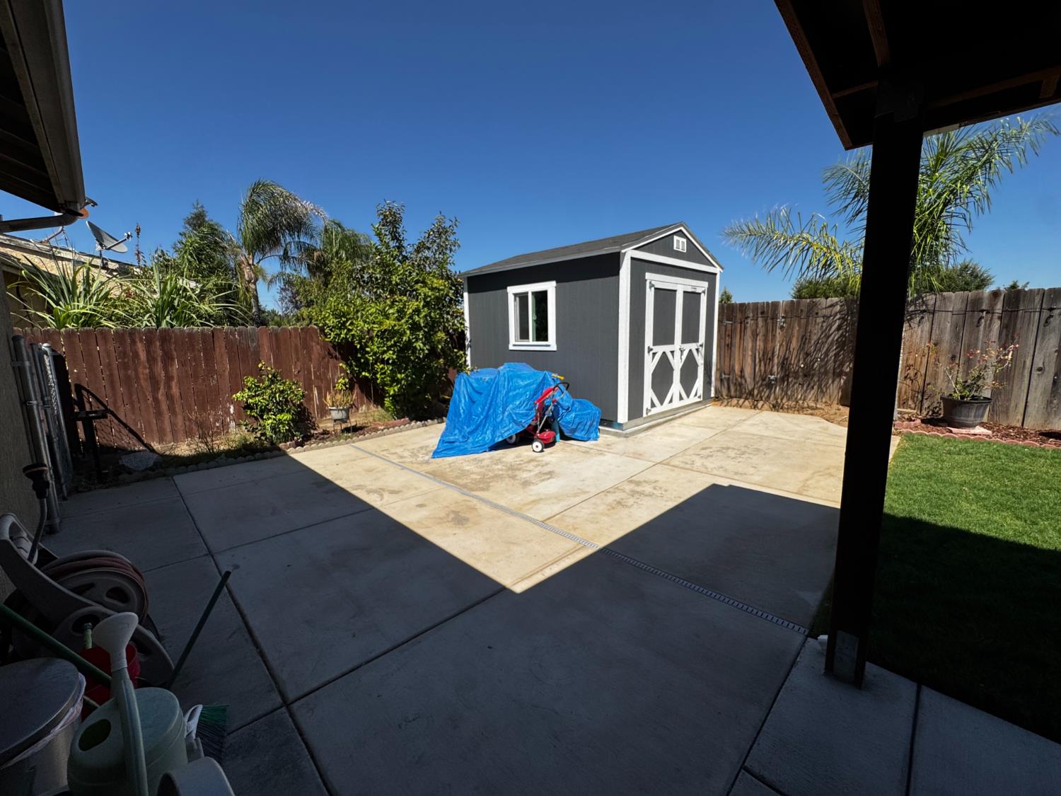 2449 S Lind Ave, Fresno, CA 93725