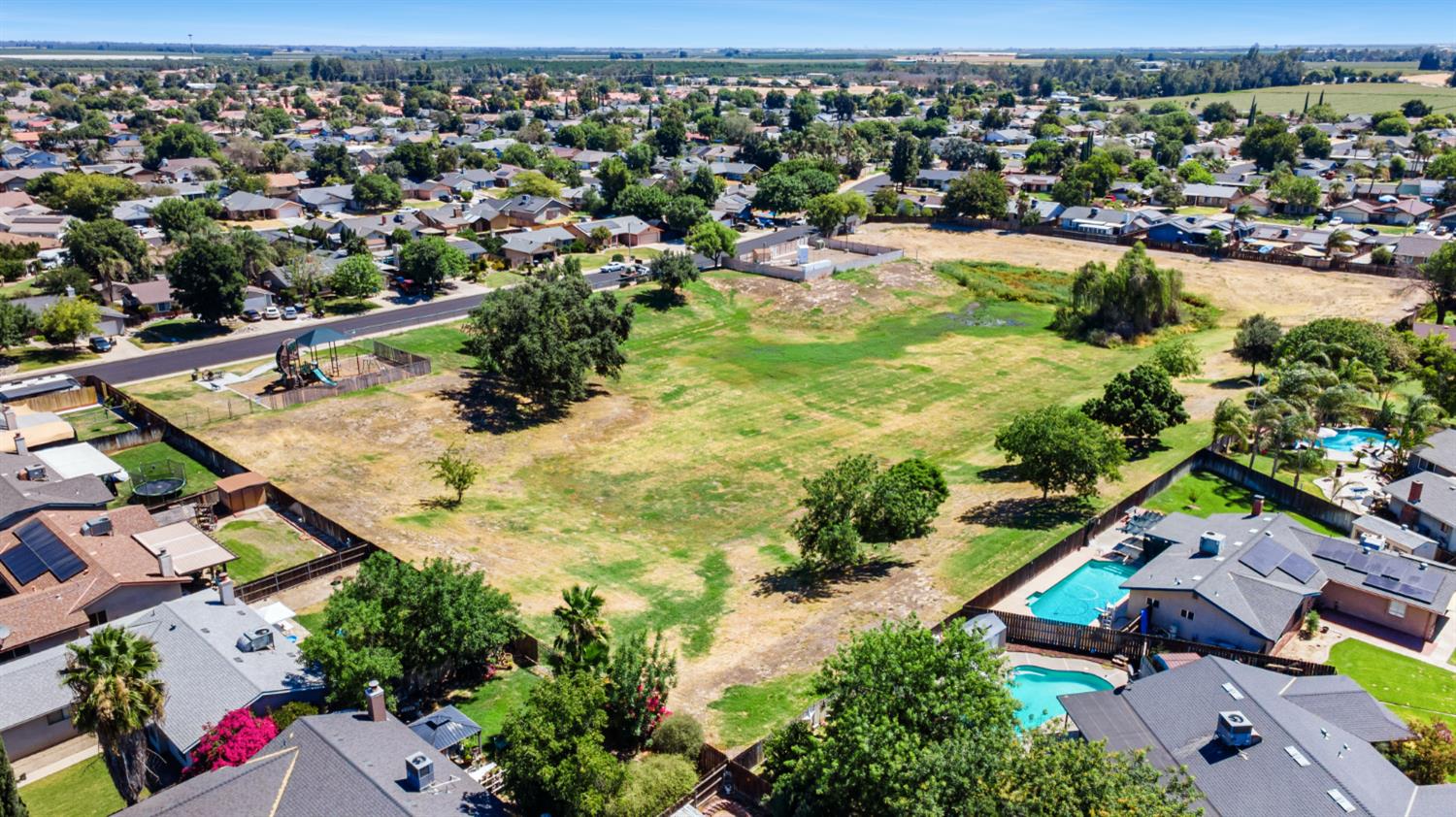 2117 Beechwood Ct, Hanford, CA 93230