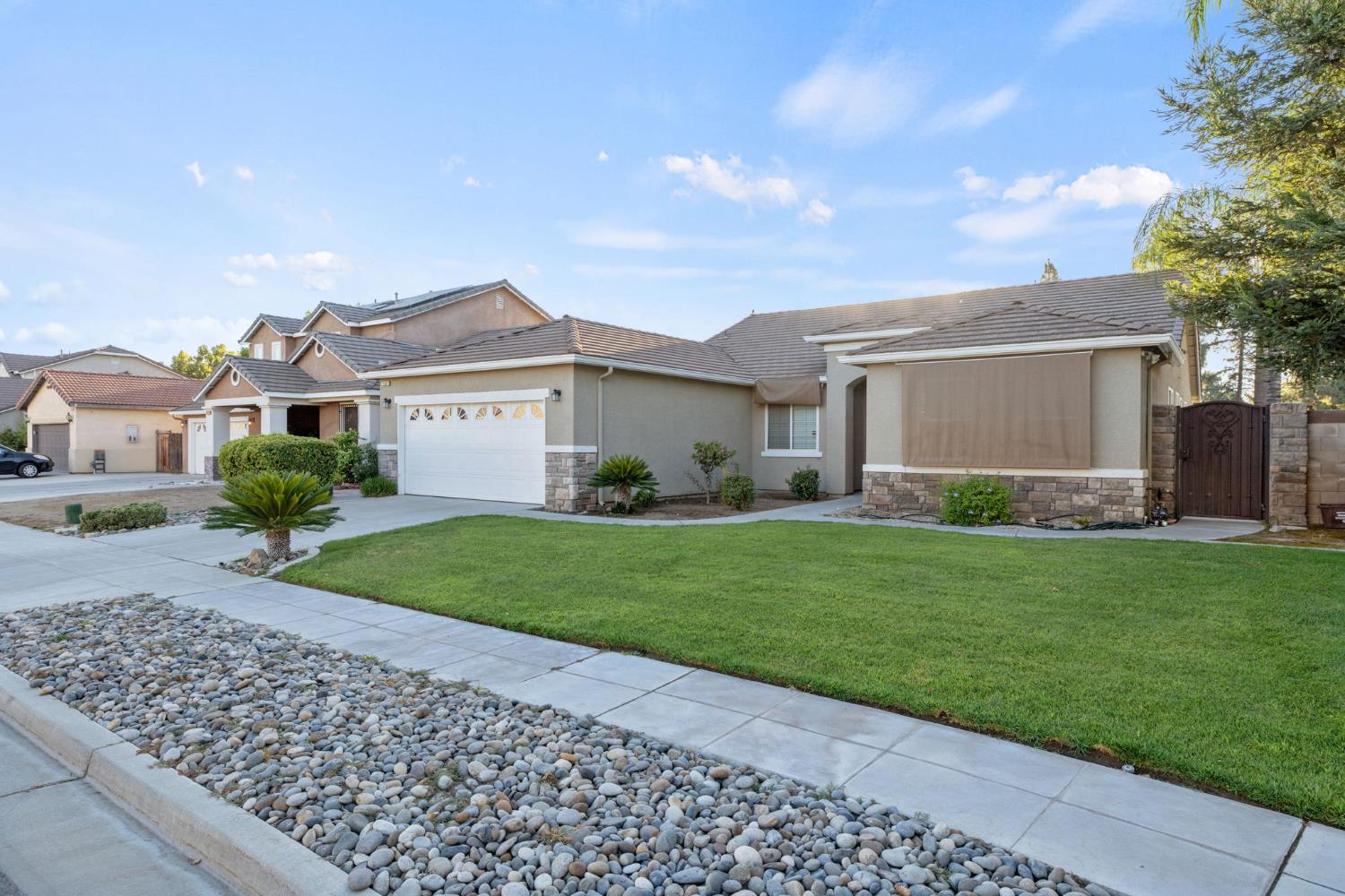1387 S Karen Ave, Fresno, CA 93727