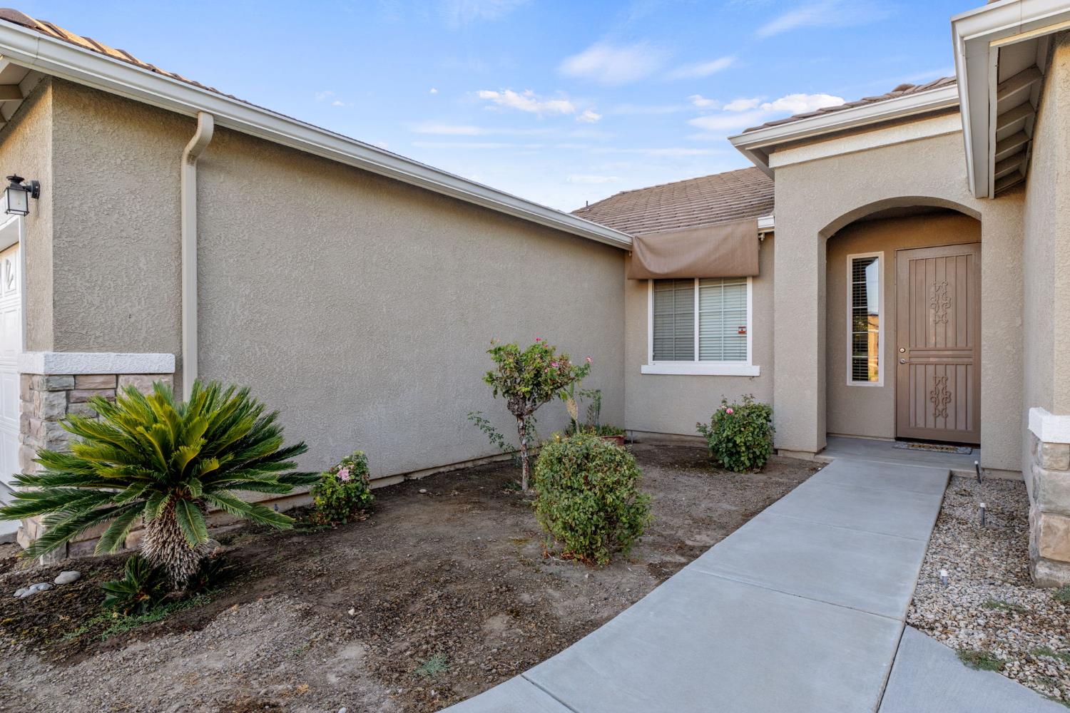 1387 S Karen Ave, Fresno, CA 93727