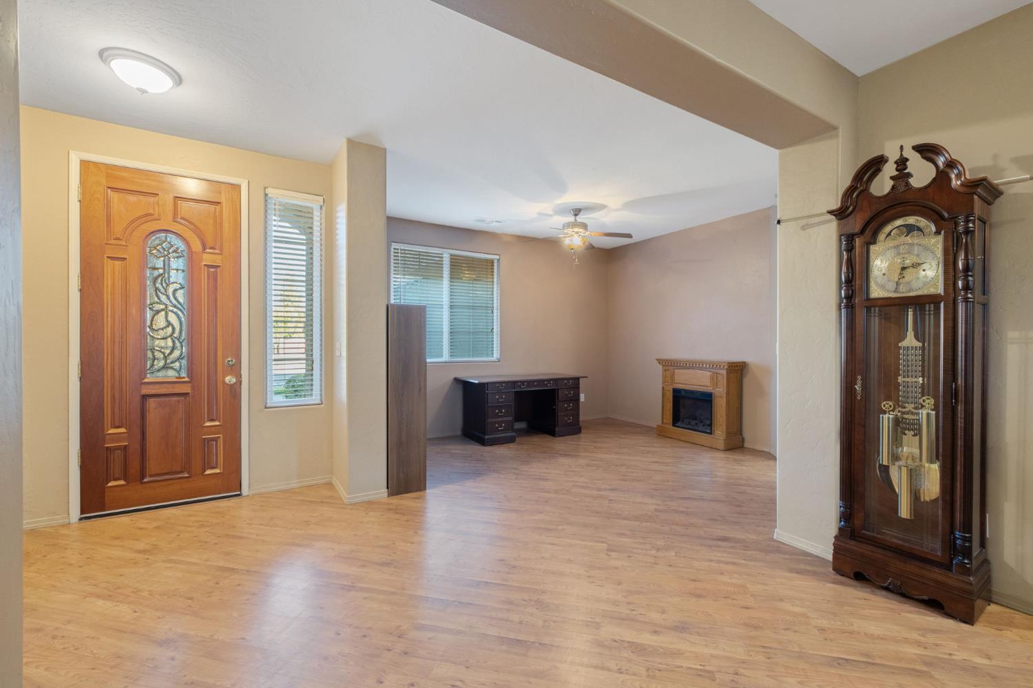 1387 S Karen Ave, Fresno, CA 93727