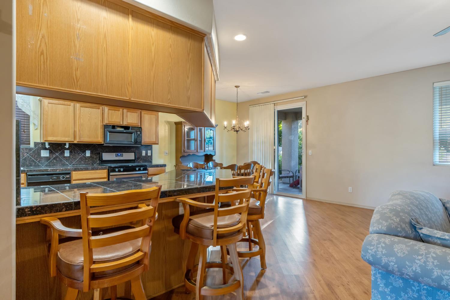 1387 S Karen Ave, Fresno, CA 93727