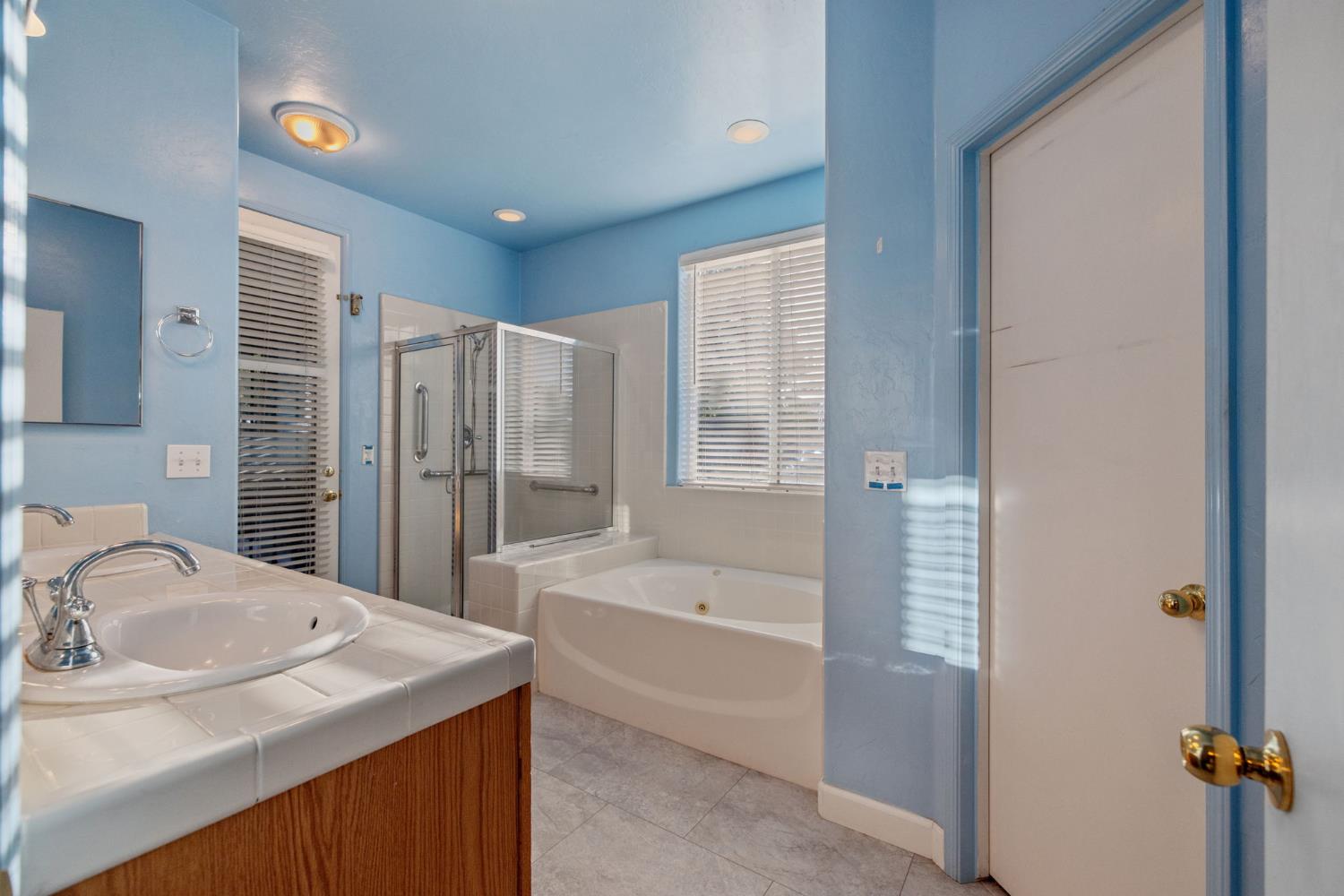 1387 S Karen Ave, Fresno, CA 93727