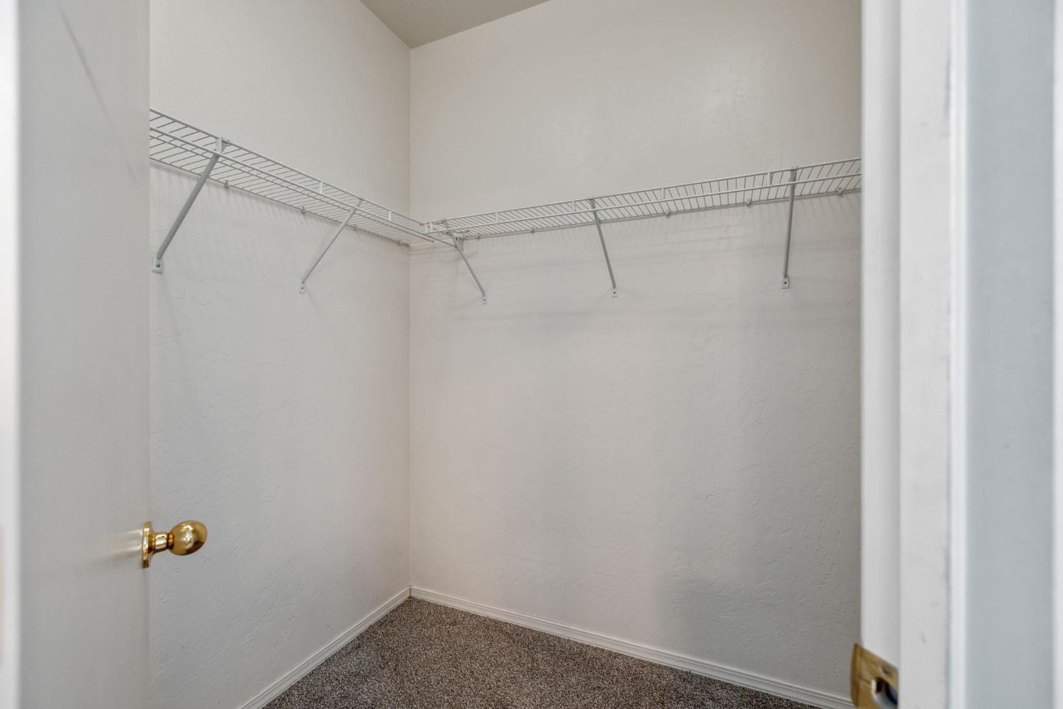 1387 S Karen Ave, Fresno, CA 93727