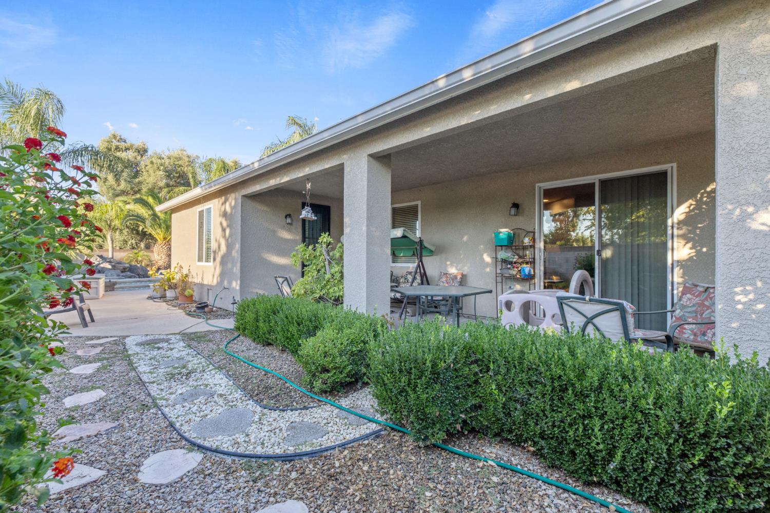 1387 S Karen Ave, Fresno, CA 93727