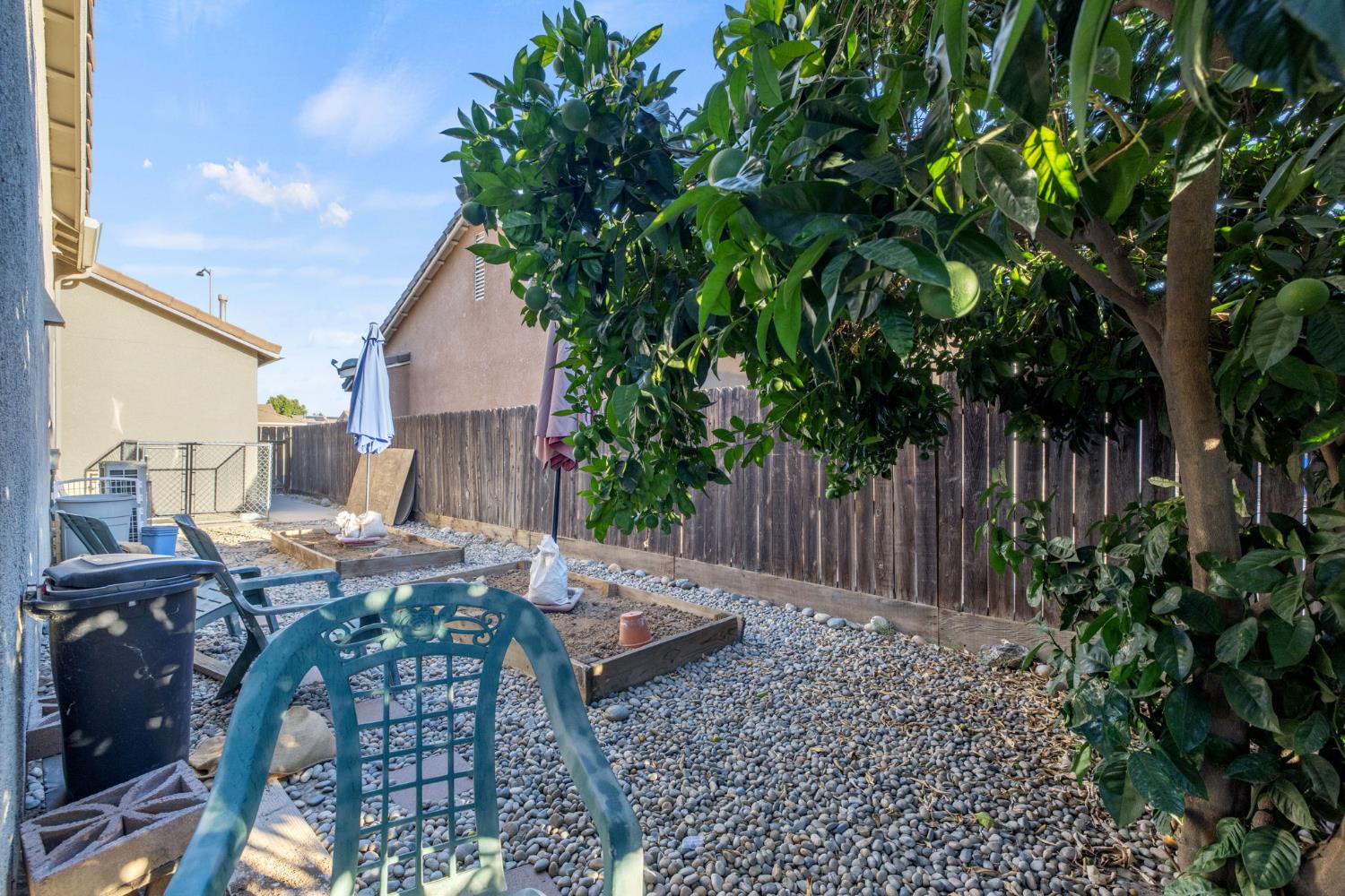 1387 S Karen Ave, Fresno, CA 93727