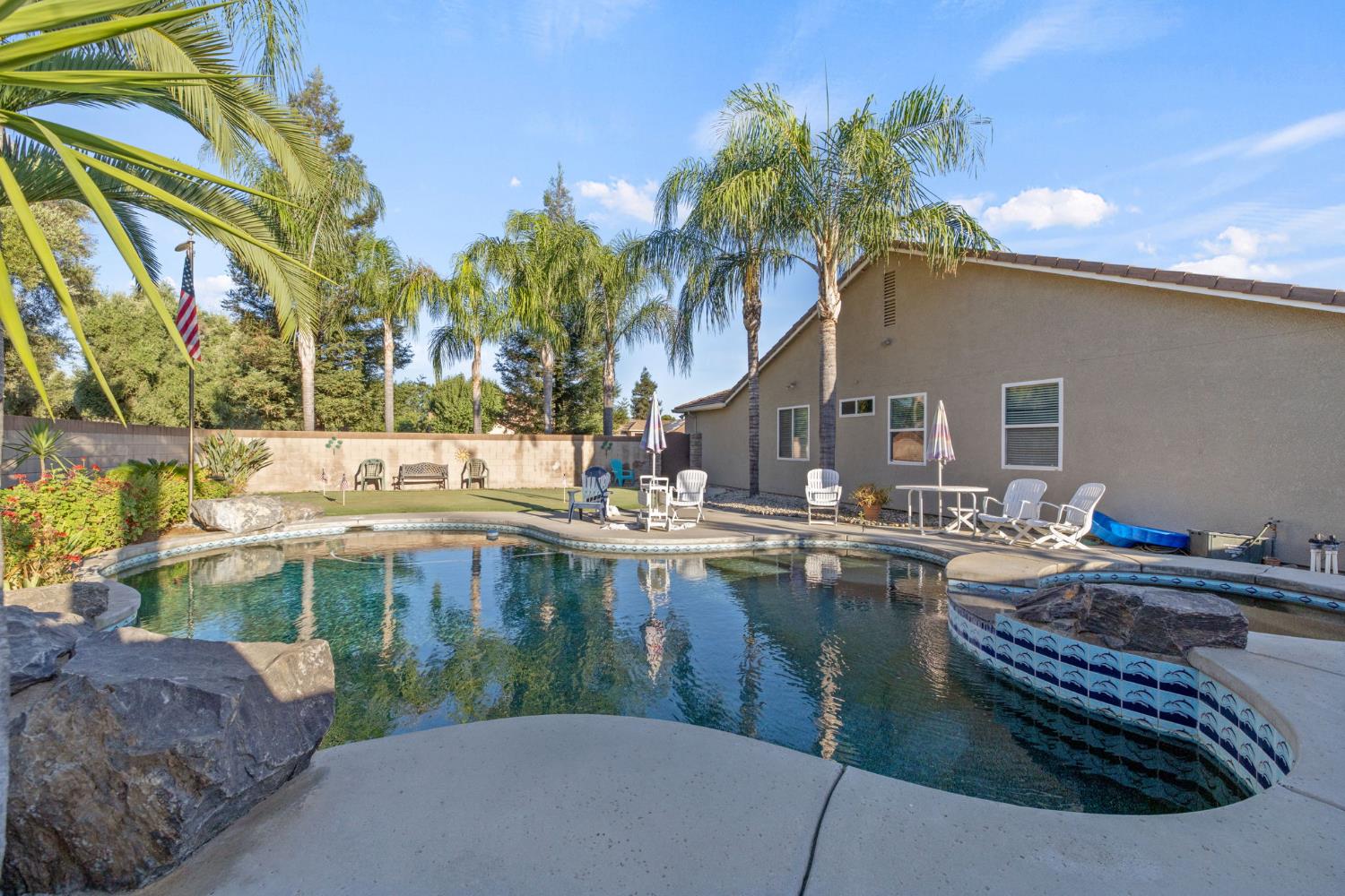 1387 S Karen Ave, Fresno, CA 93727