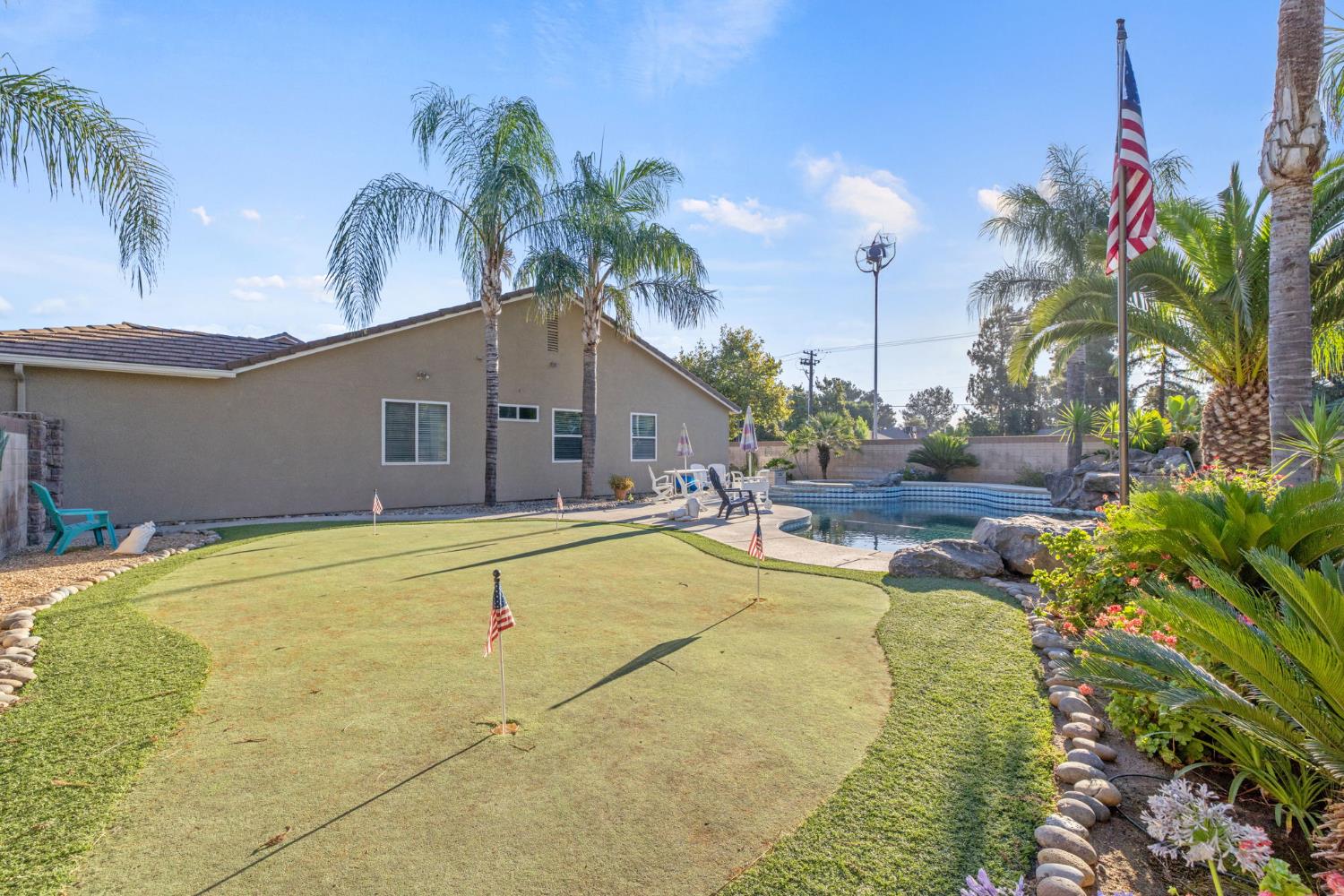 1387 S Karen Ave, Fresno, CA 93727