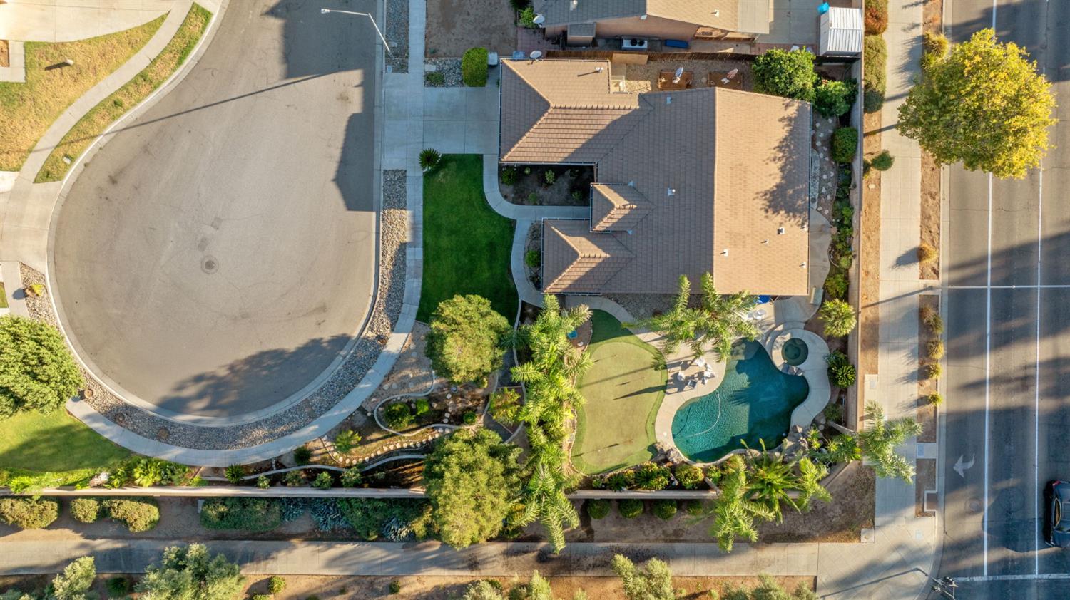 1387 S Karen Ave, Fresno, CA 93727