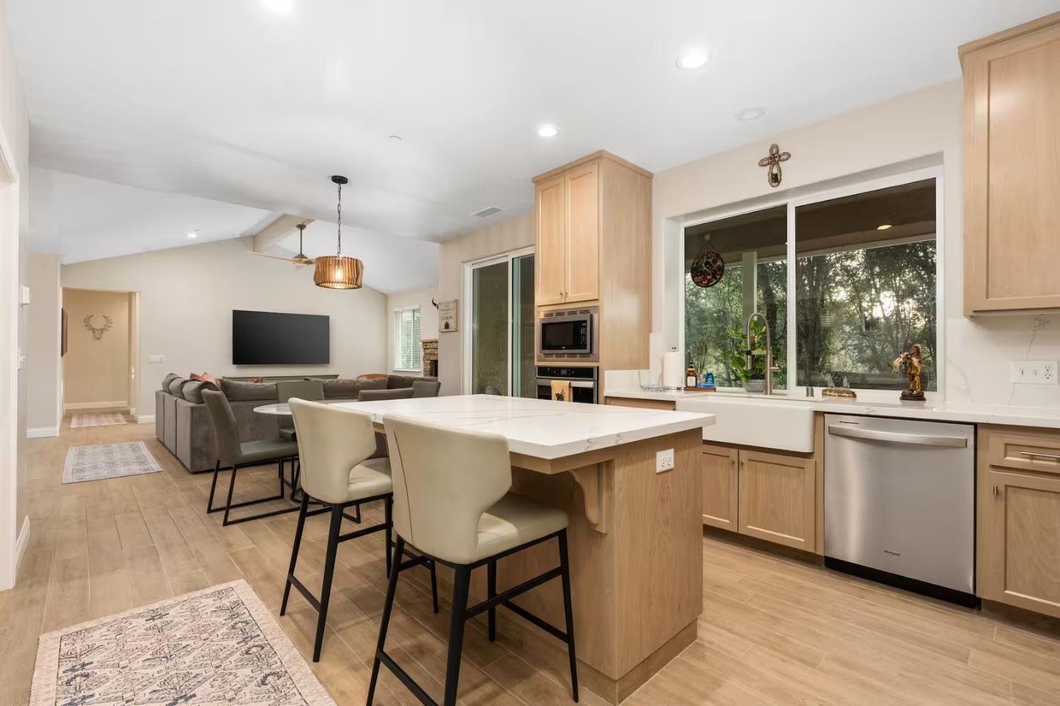 38614 Bon Veu Cir, Oakhurst, CA 93644