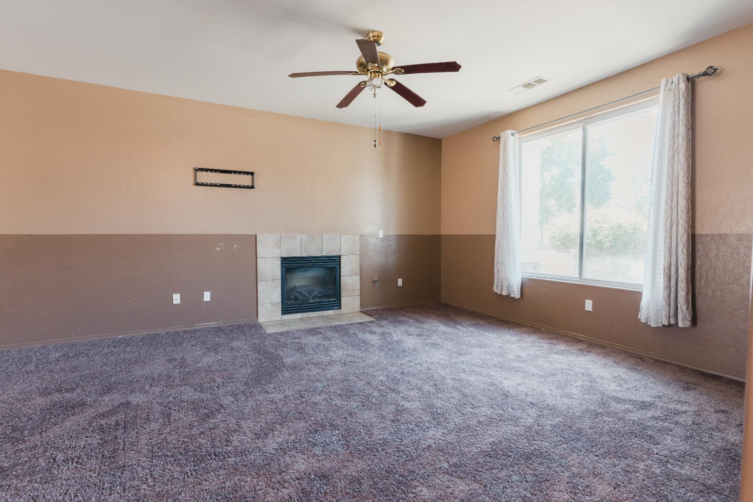5145 E Benjamin Ave, Fresno, CA 93727