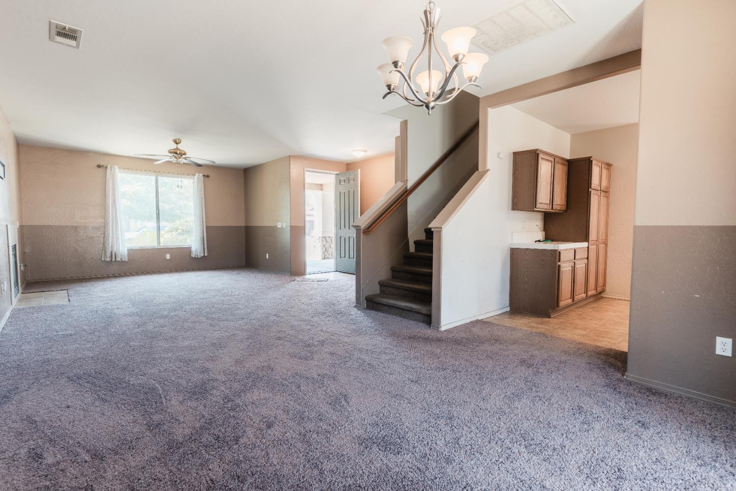 5145 E Benjamin Ave, Fresno, CA 93727