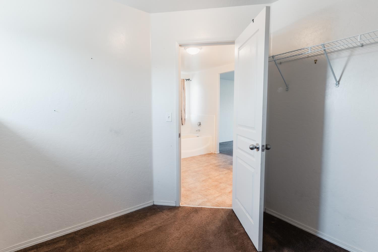 5145 E Benjamin Ave, Fresno, CA 93727
