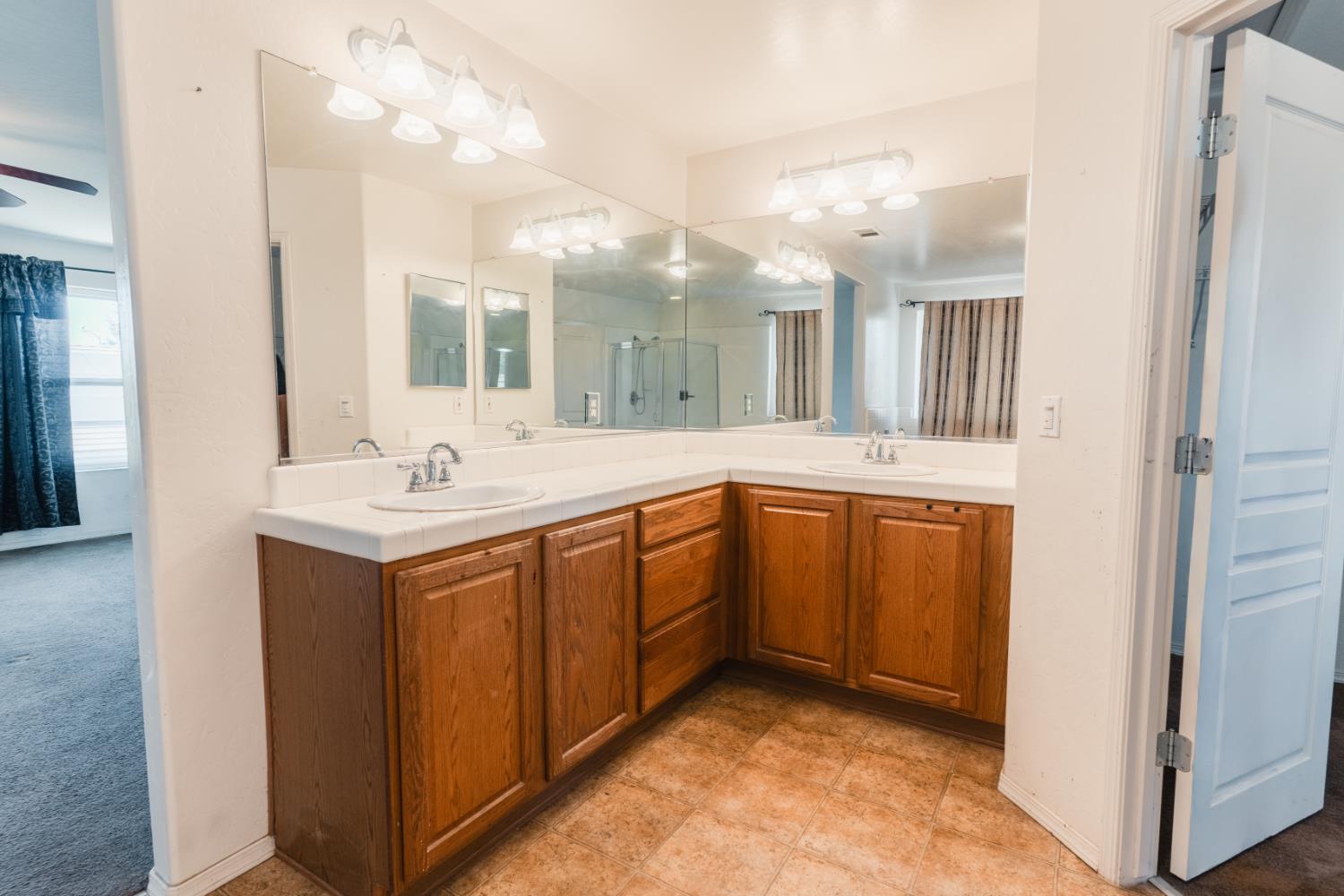 5145 E Benjamin Ave, Fresno, CA 93727