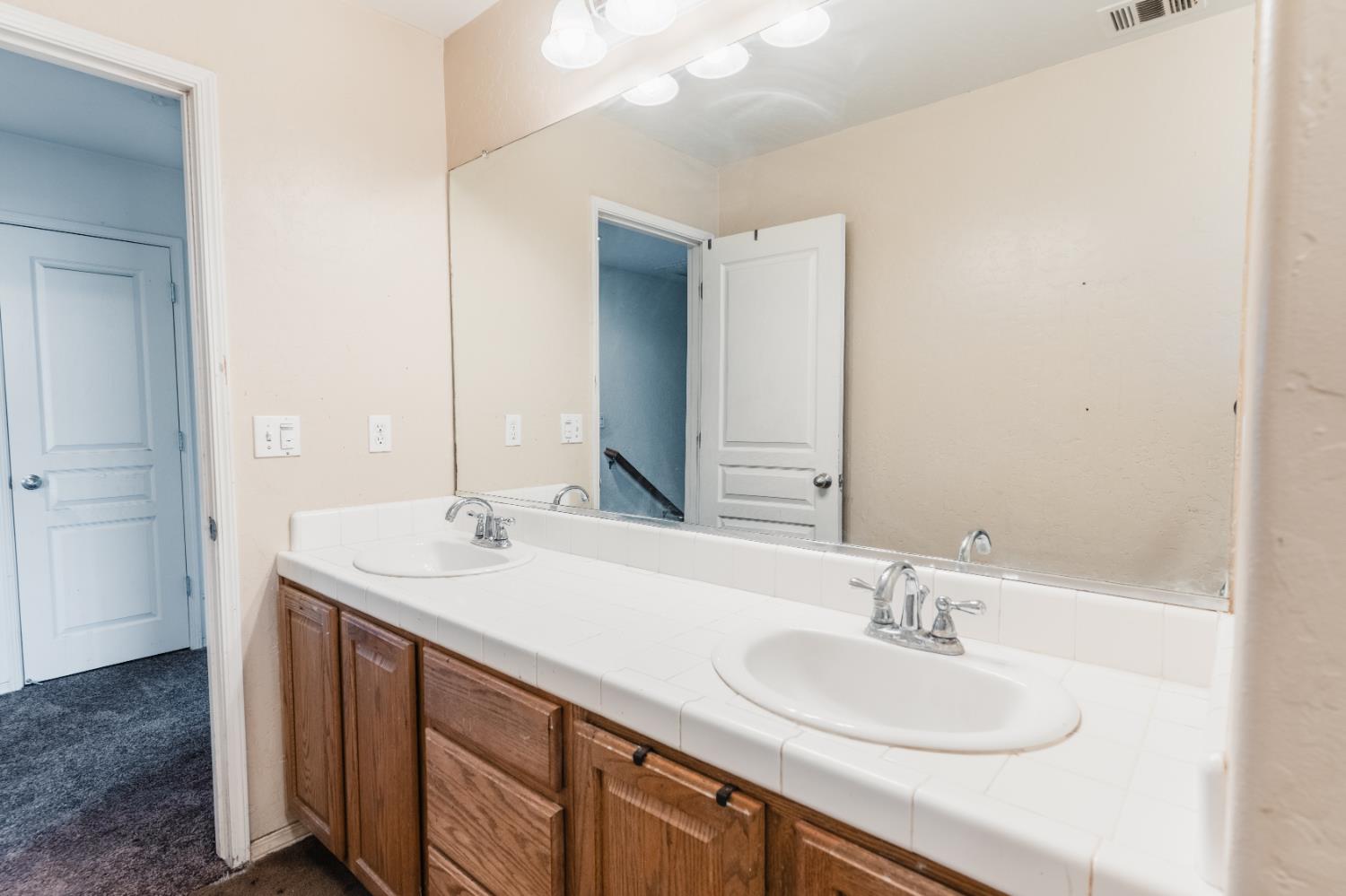 5145 E Benjamin Ave, Fresno, CA 93727