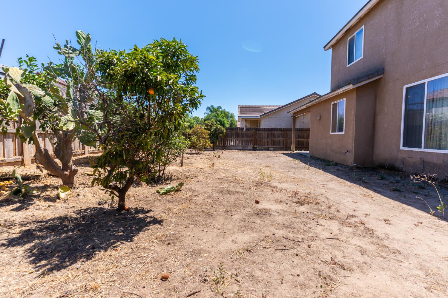 5145 E Benjamin Ave, Fresno, CA 93727