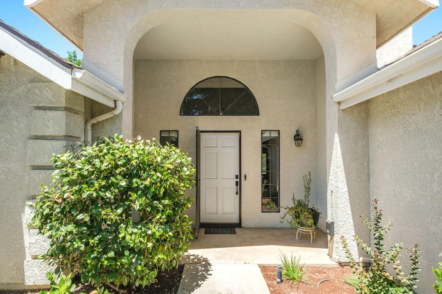 4246 W Los Altos Ave, Fresno, CA 93722