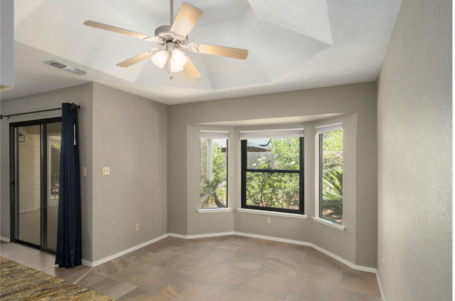4246 W Los Altos Ave, Fresno, CA 93722