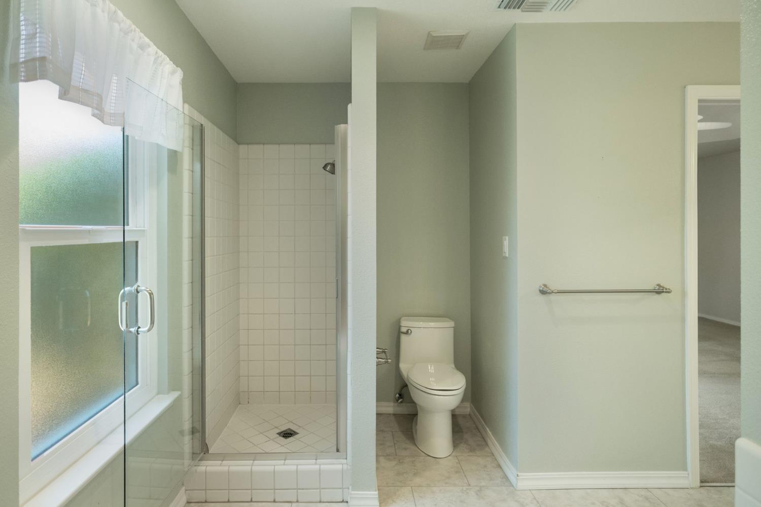 4246 W Los Altos Ave, Fresno, CA 93722