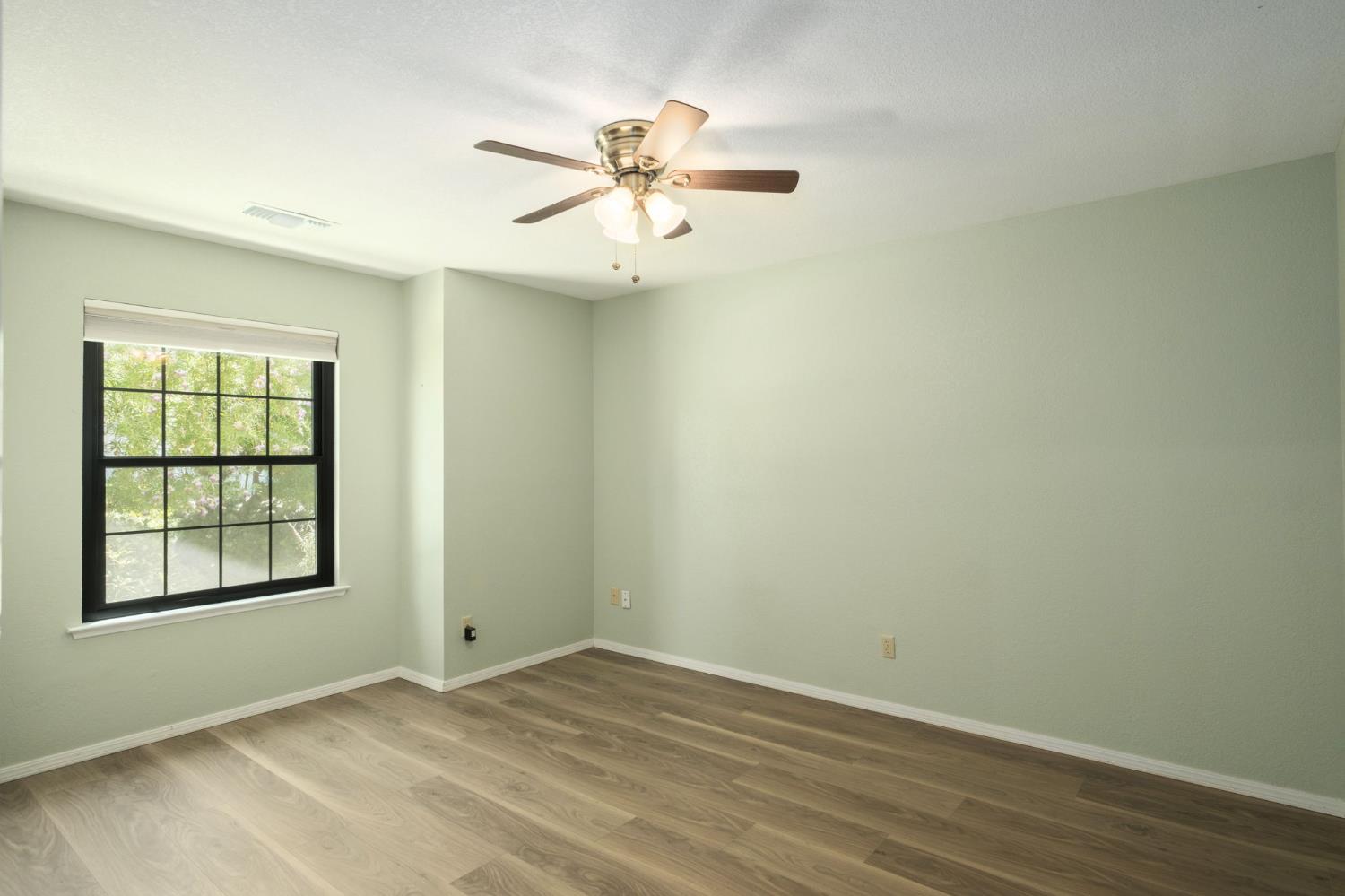 4246 W Los Altos Ave, Fresno, CA 93722