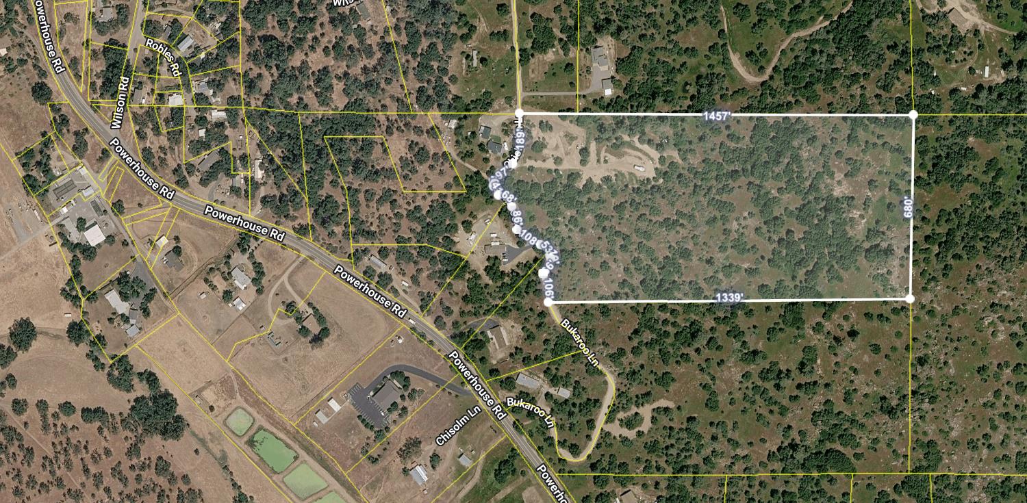 28 Buckaroo Ln, Auberry, CA 93602