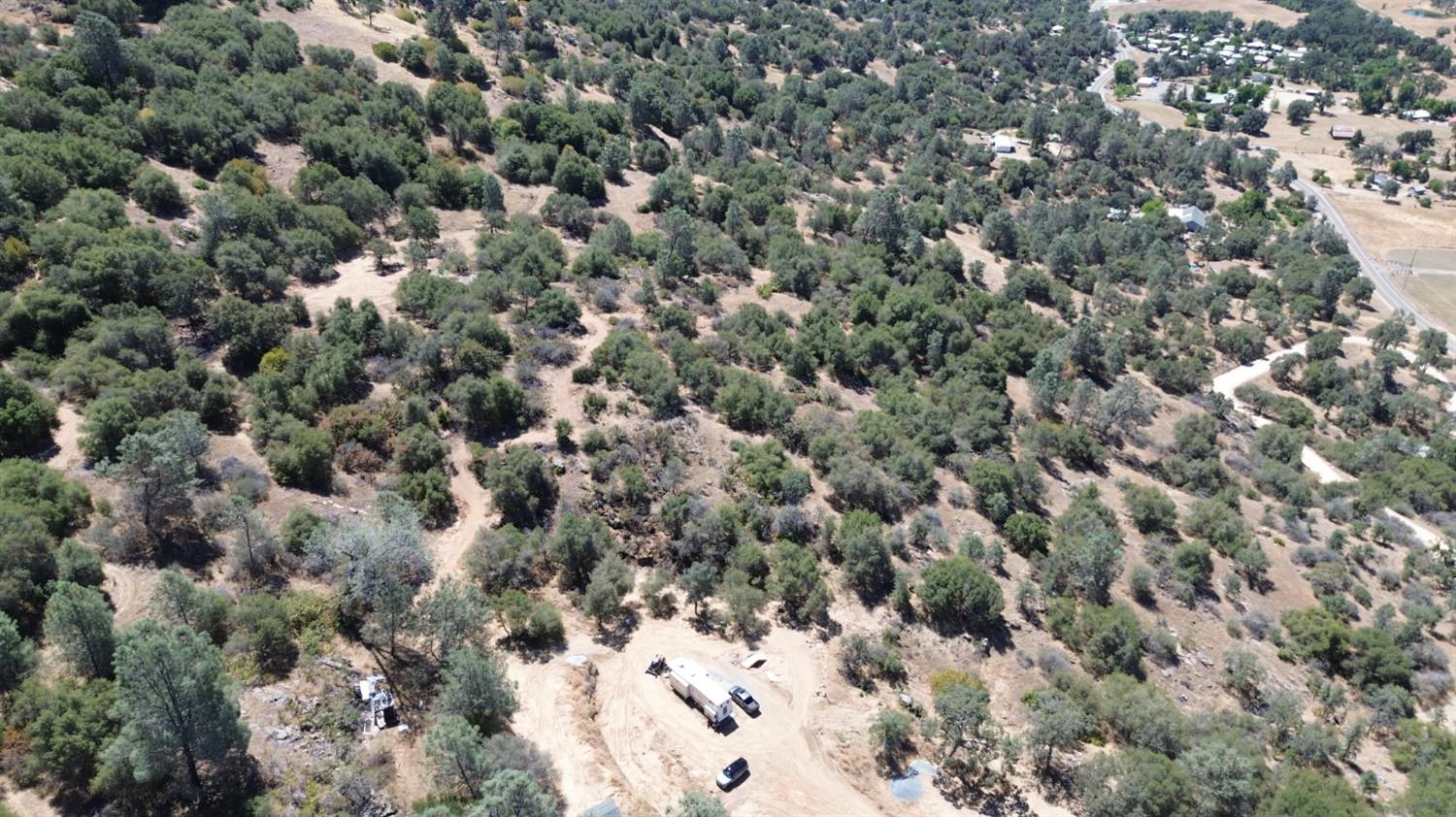 28 Buckaroo Ln, Auberry, CA 93602